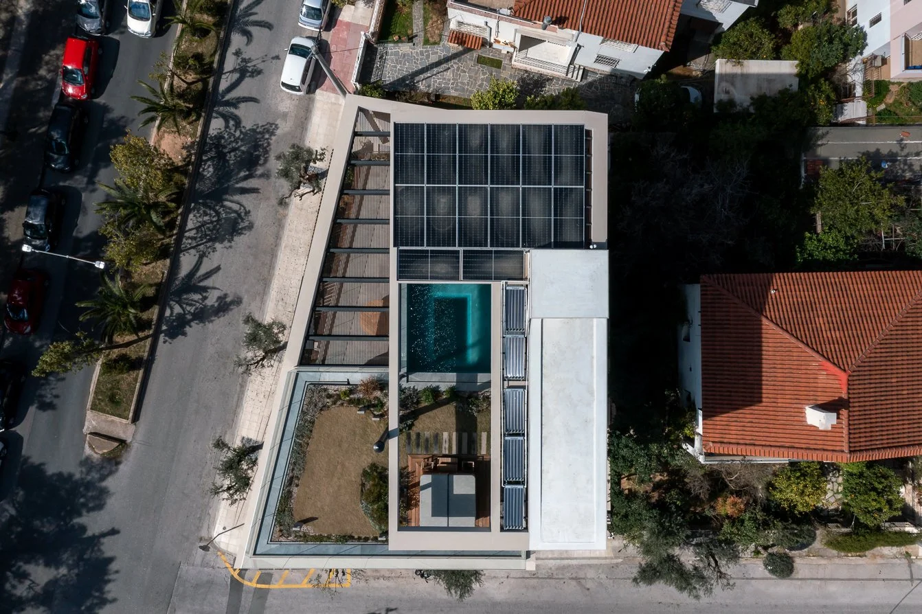Φωτοβολταϊκά και ηλιακά συστήματα στην πέργκολα δώματος – dire architects