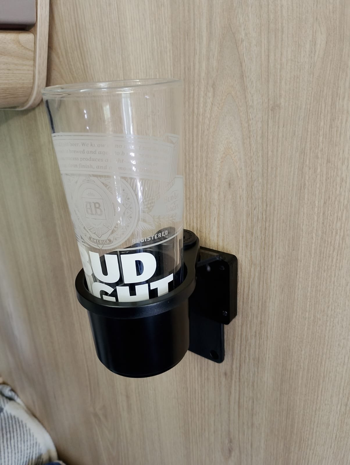 Handyholder e.jpg