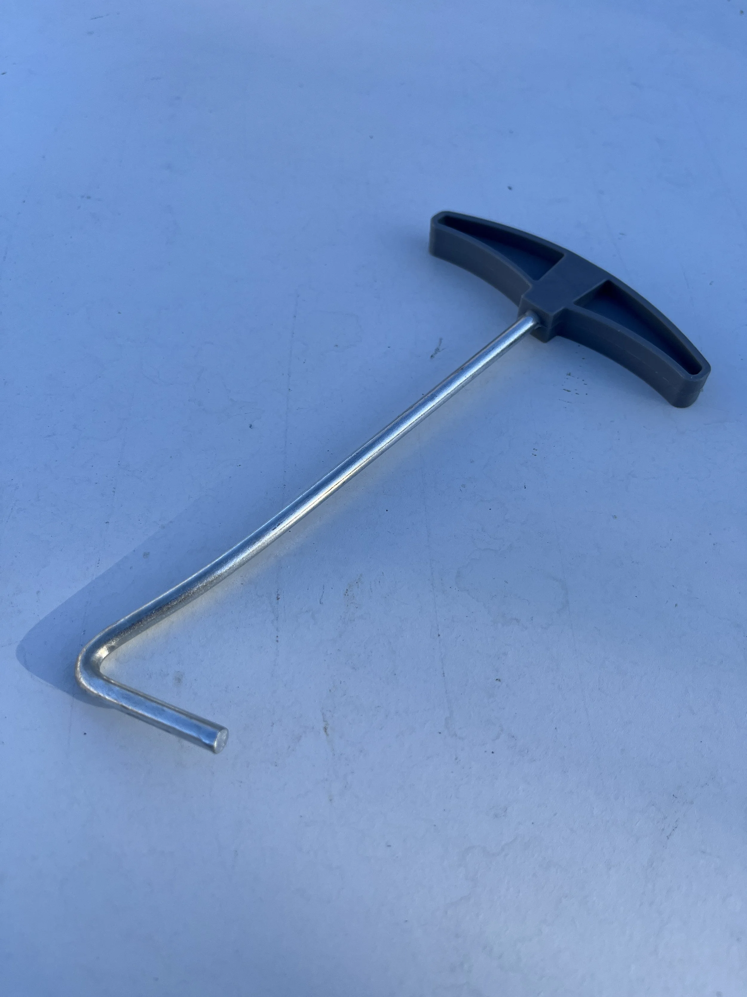 379 Peg Puller b.JPG