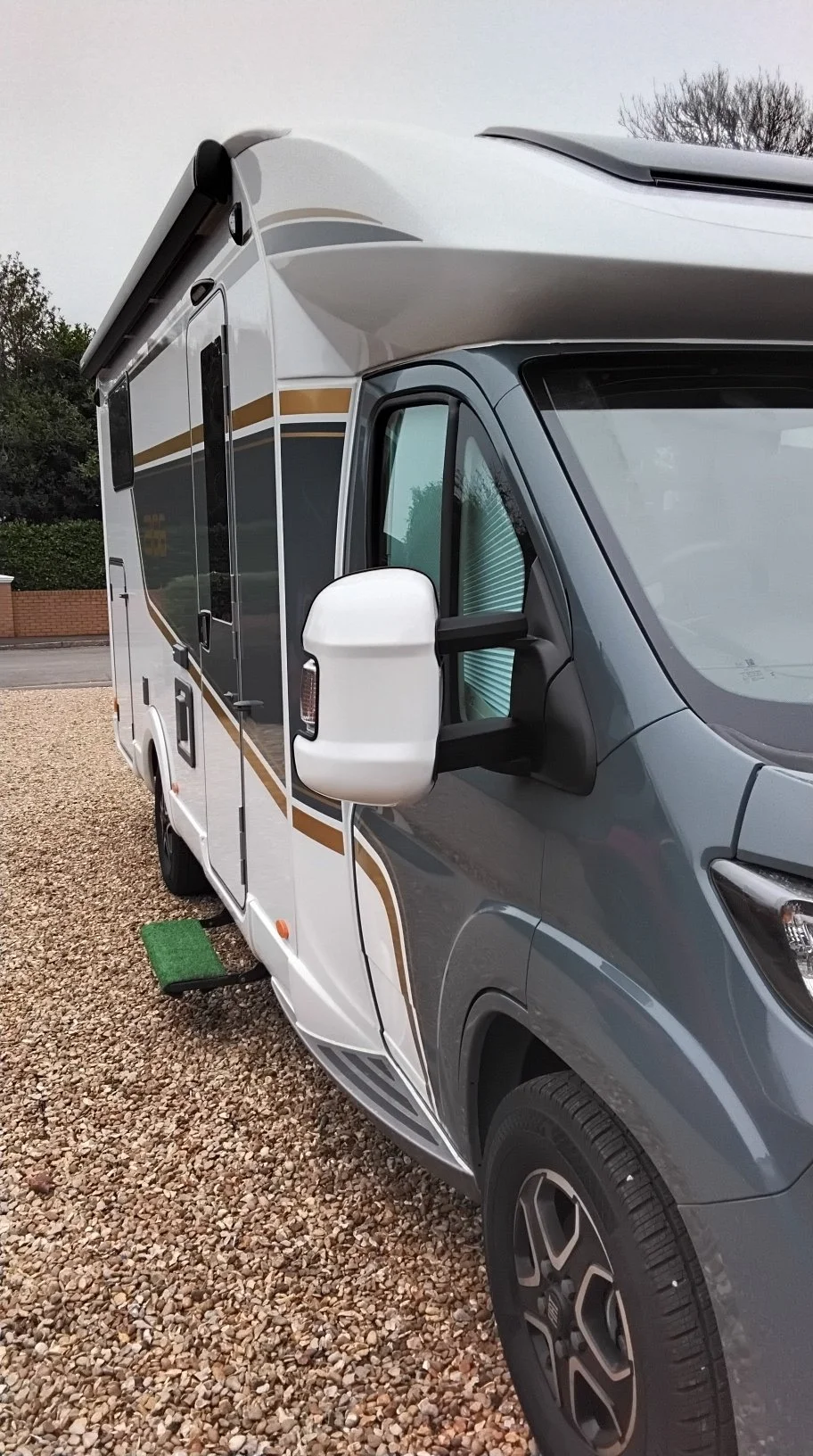 New White Long Arm Mirror h.jpg