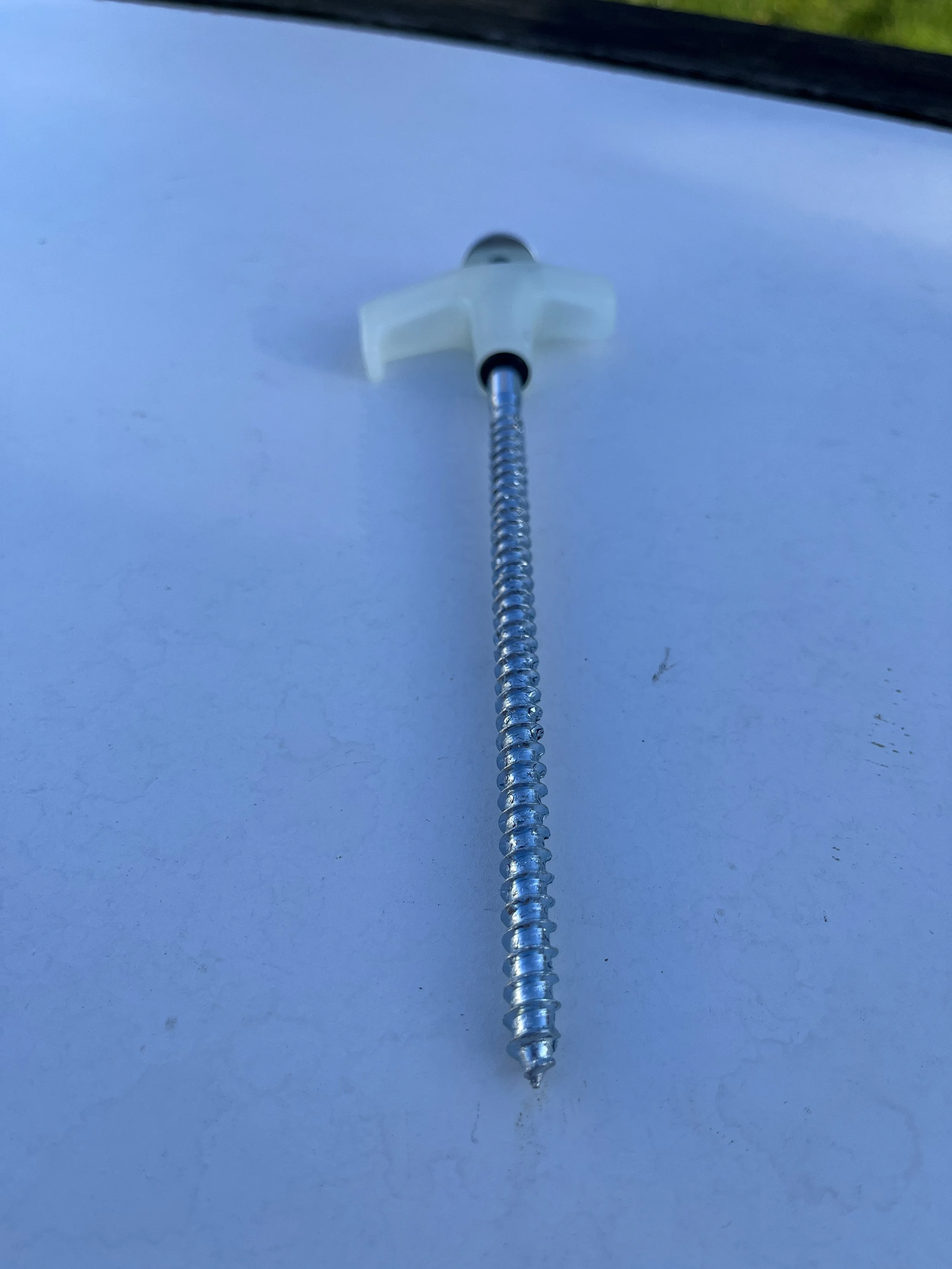 373 Screw peg e.JPG