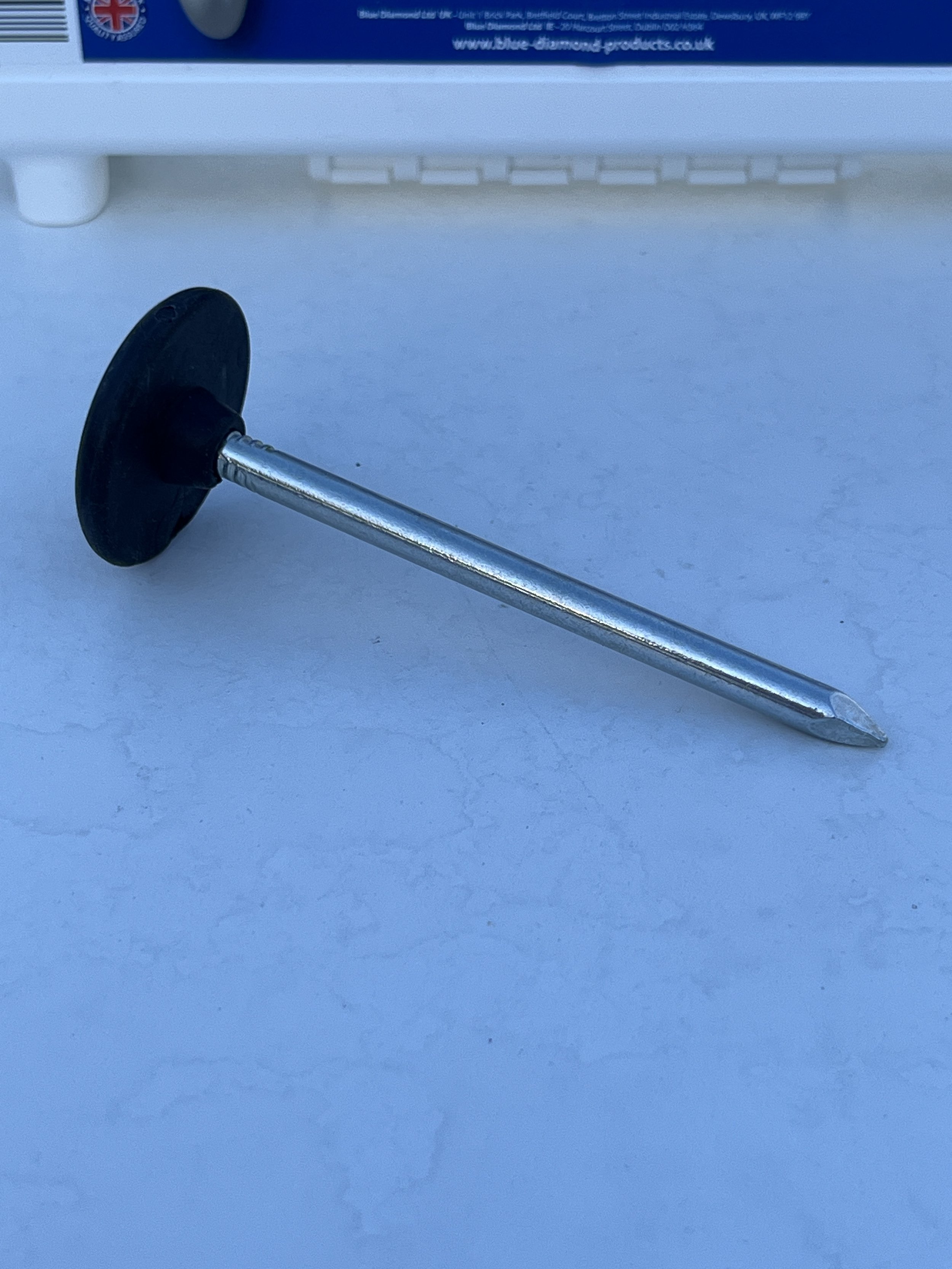 377 Groundsheet steel pegs a.JPG