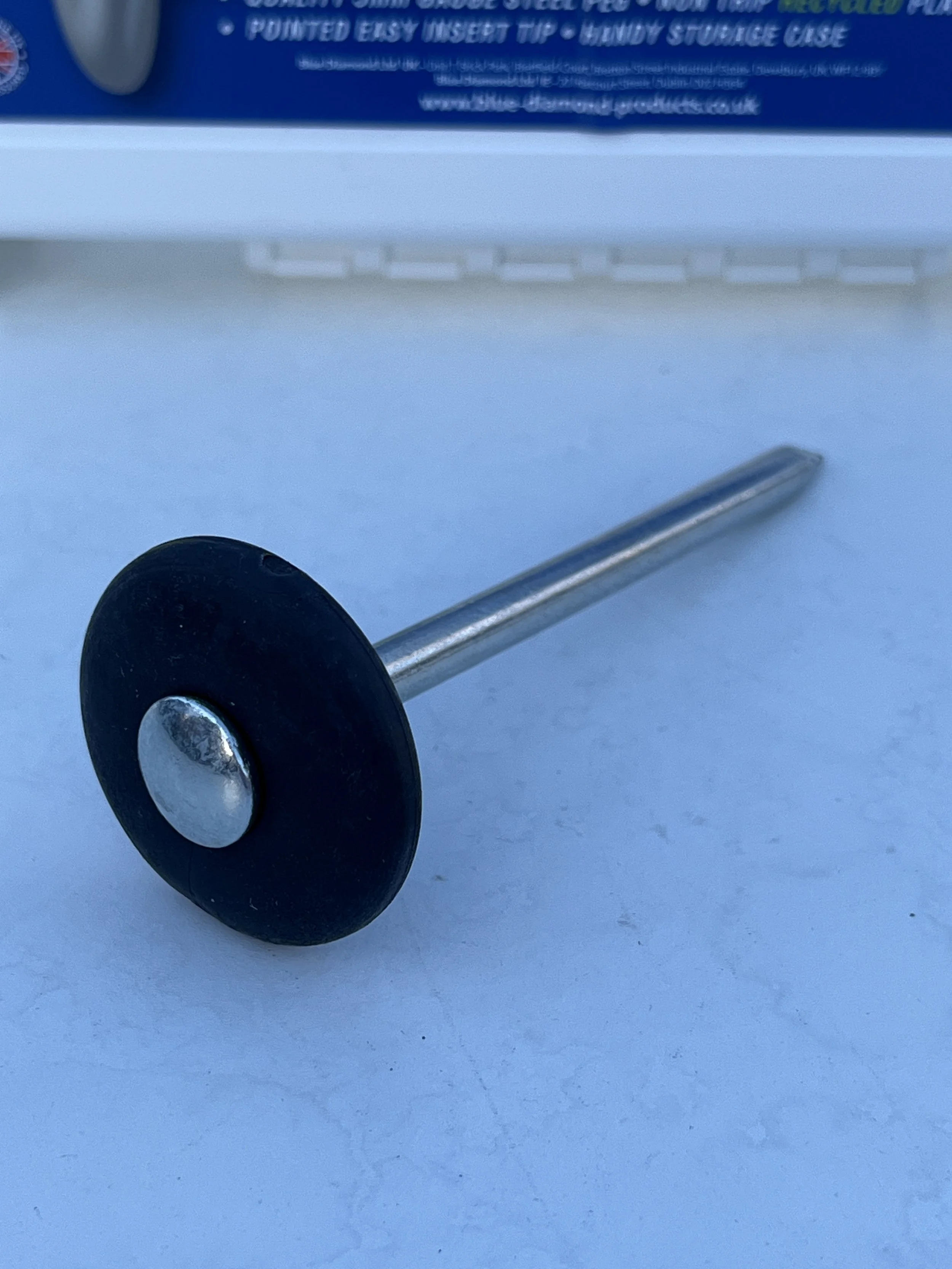 377 Groundsheet steel pegs b.JPG