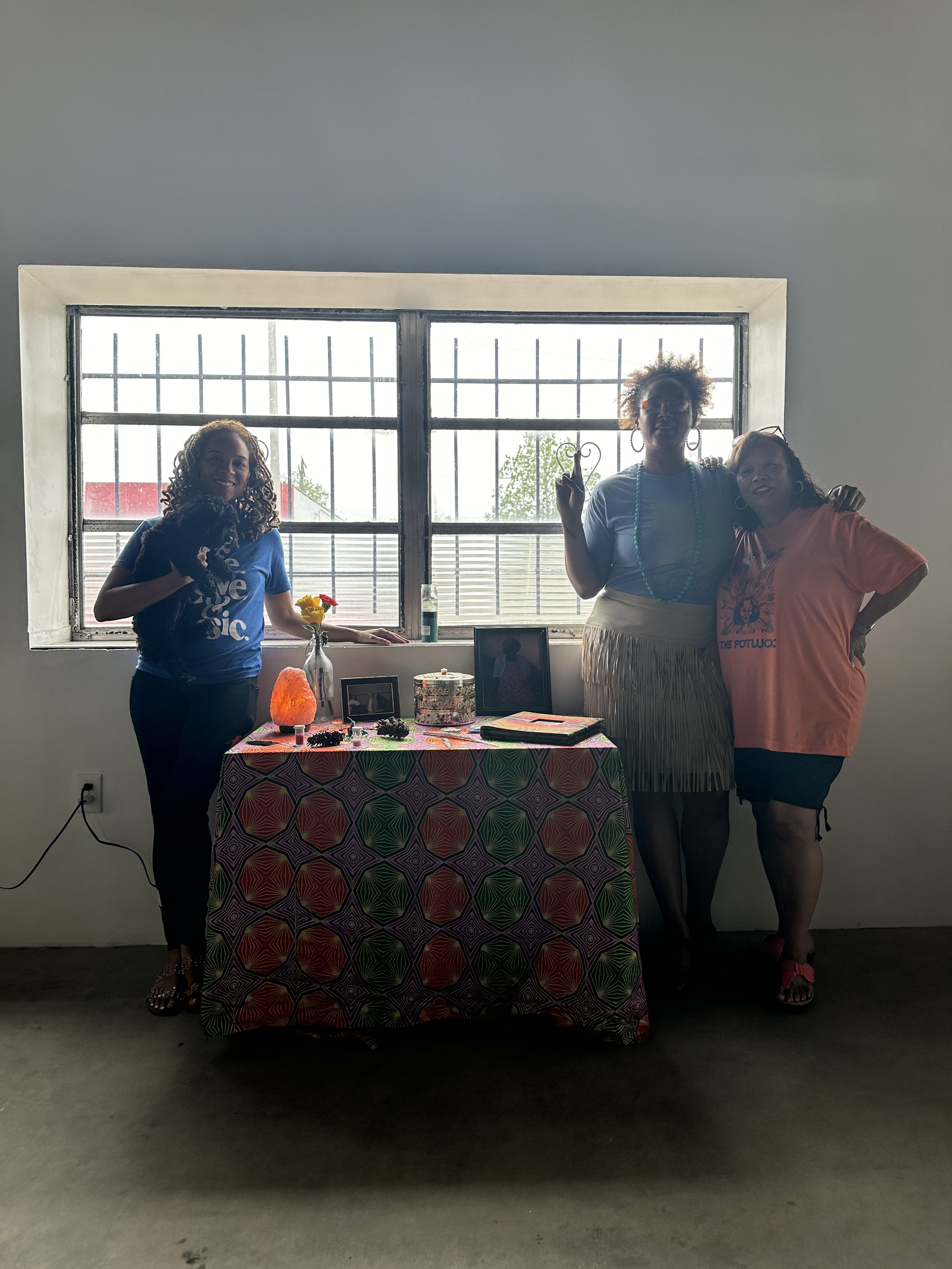 Altar Konstance, Kendra, Celeste 5.JPG