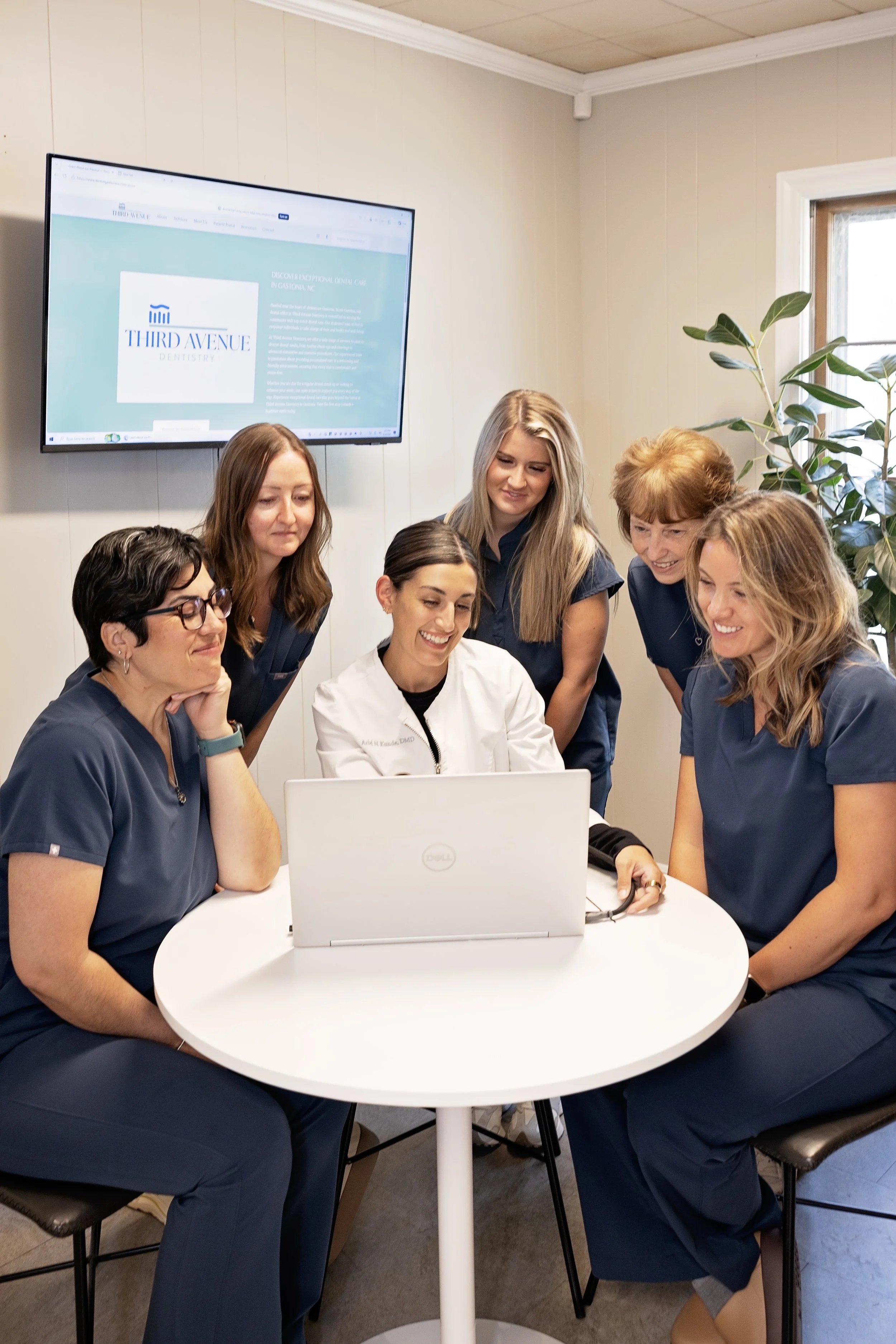 The Benefits of Seeing the Same Dental Team Year After Year