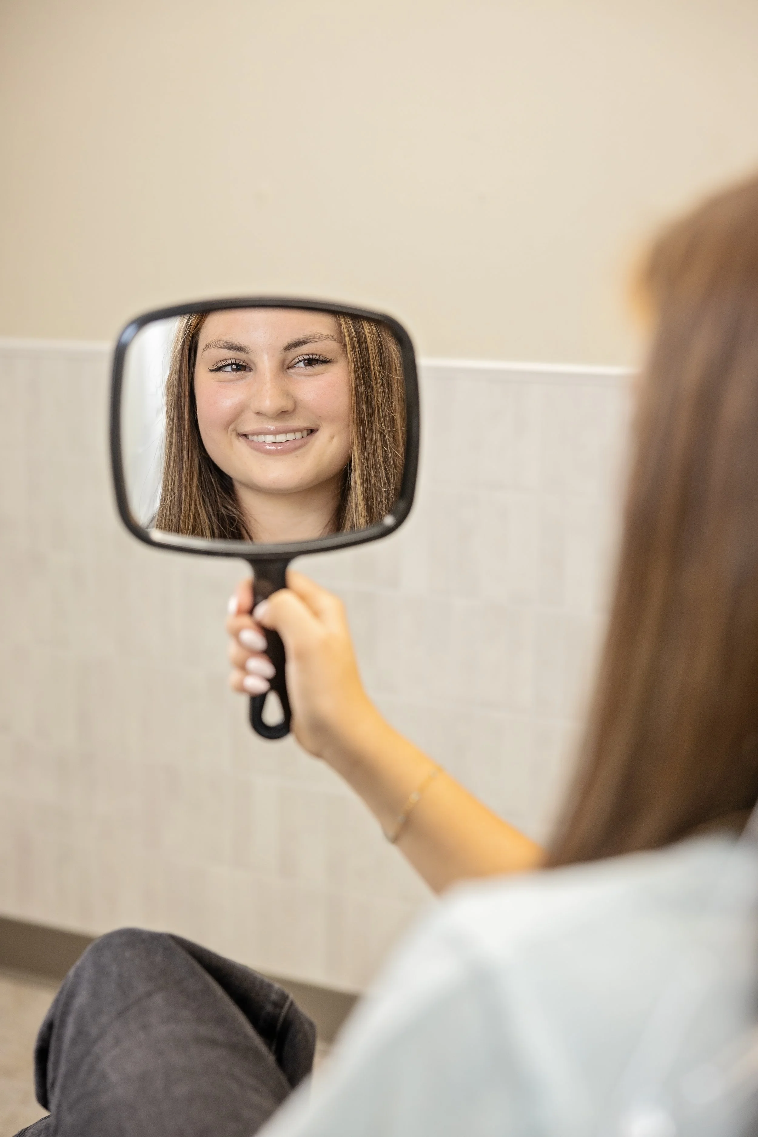 Whitening, Bonding, or Veneers? Understanding Your Cosmetic Dentistry Options