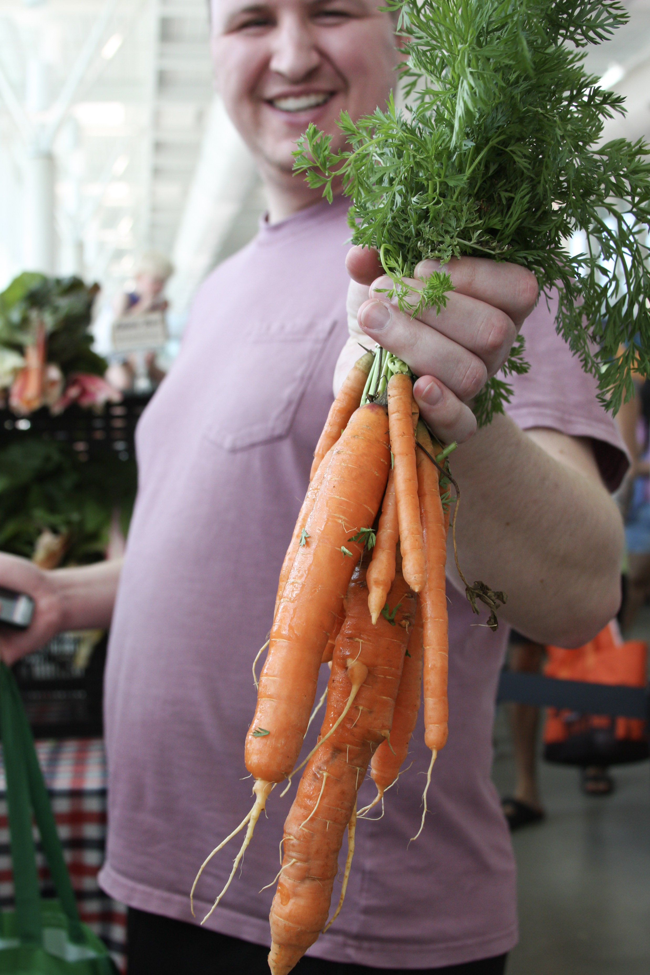 TFM_mueller-april_emadiacres-carrots-shopper4396.jpeg
