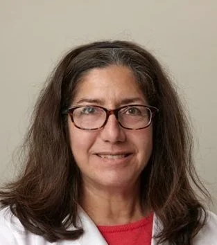 Photo of Laura Helfman smiling