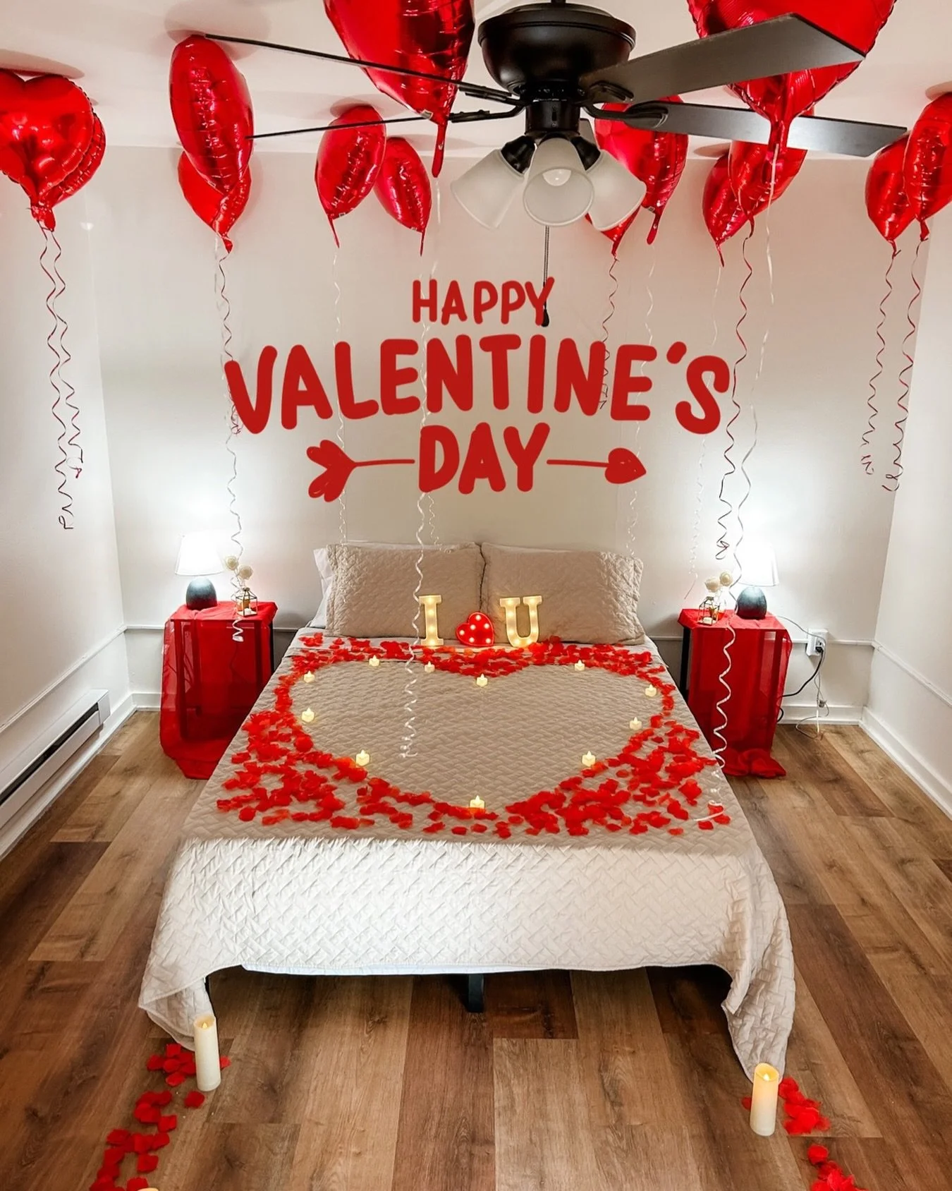 May you all feel a little extra loved today &hearts;️&hearts;️&hearts;️

(Romantic cabin styling by our friends at @picturesqueluxurypicnics 💕 - more to come with them soon!)

#glamping #valentines #poconomtns #poconotourism #camping