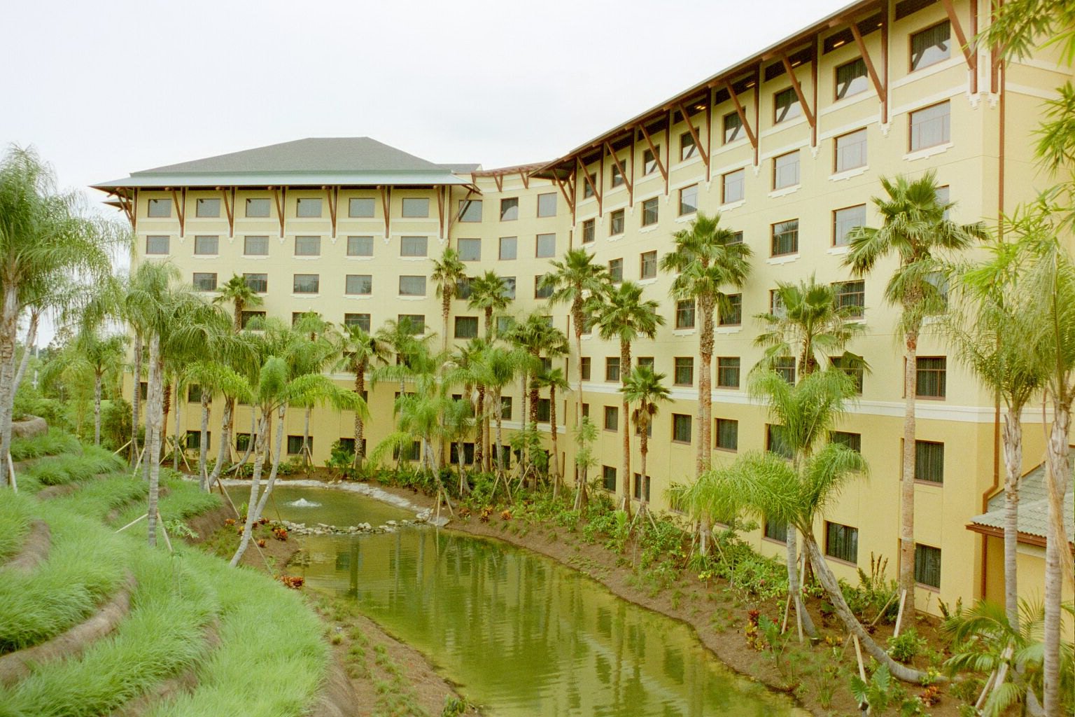 Loews Royal Pacific Resort