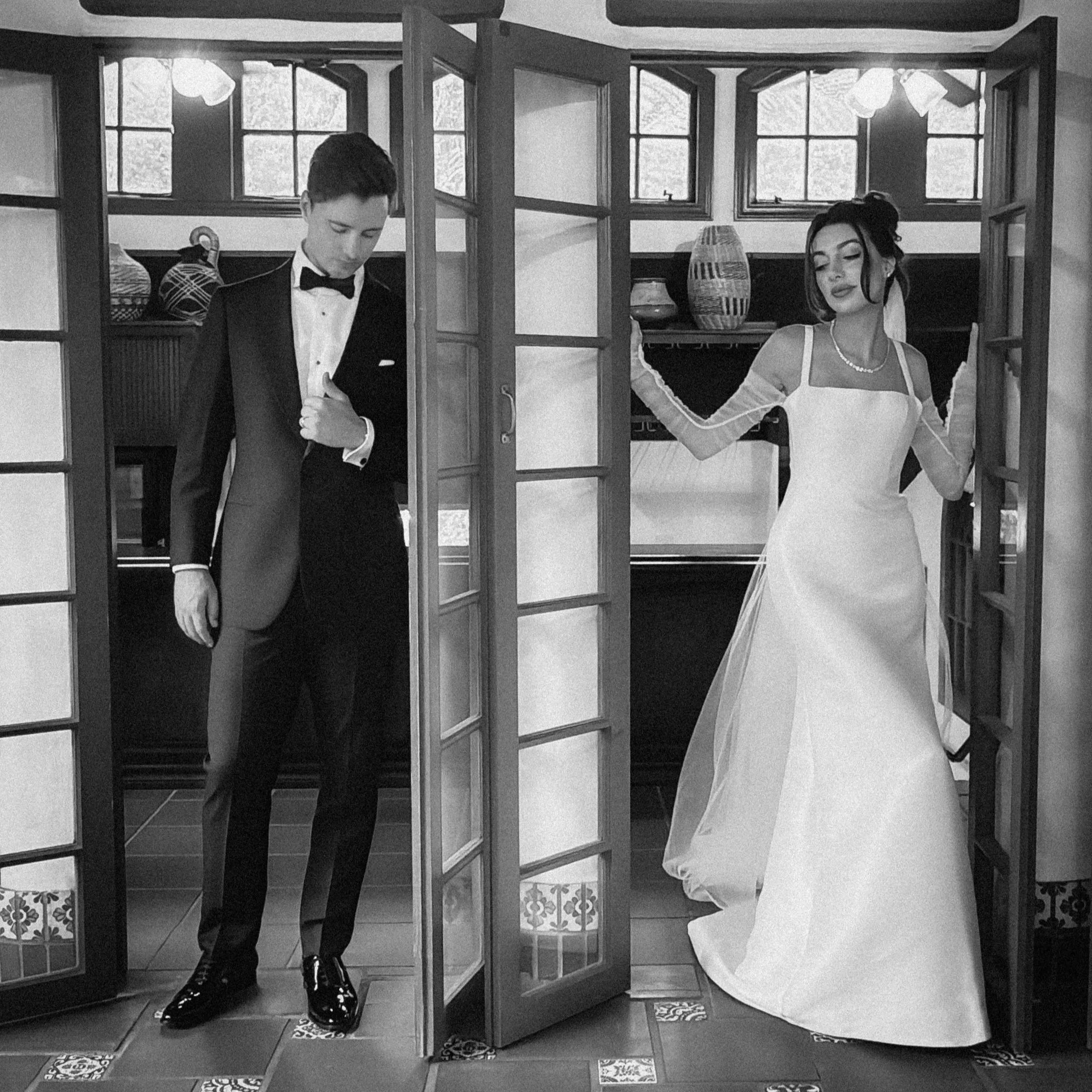 2024+Nikki+%2B+Corey+-+BW-11.jpg