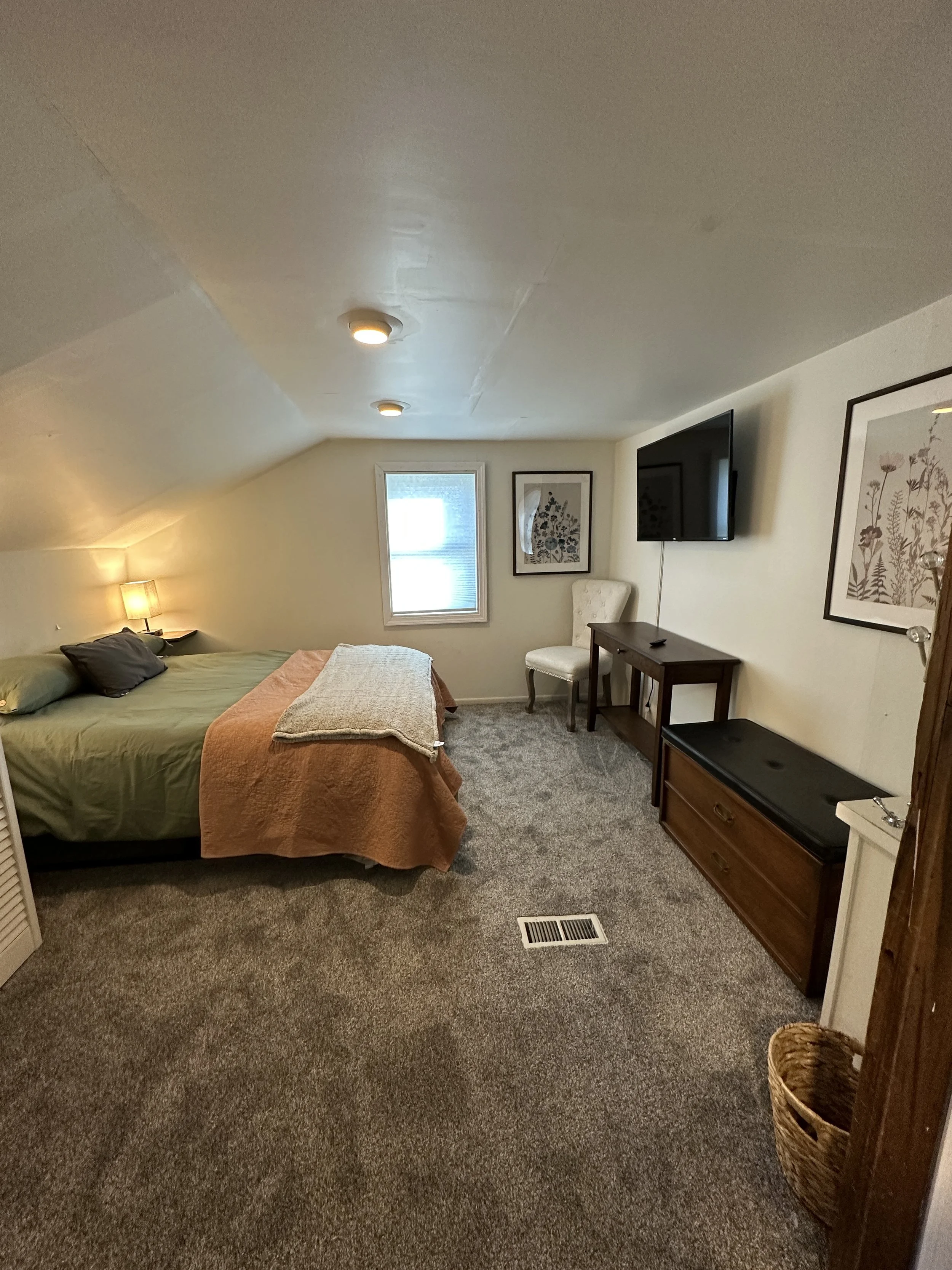 HARTFORDCOTTAGE_2334 2.JPG