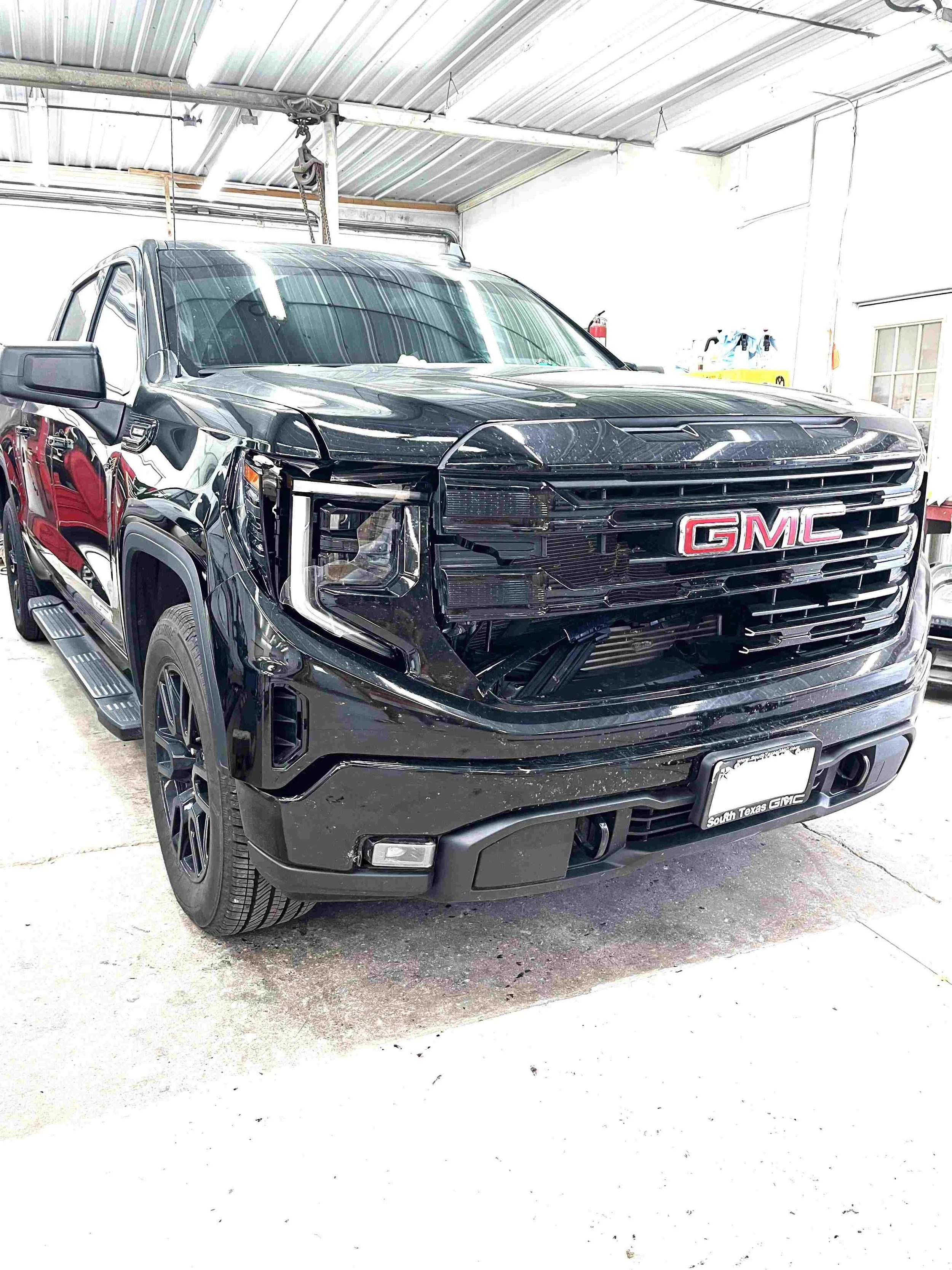 2025 GMC Sierra Elevation