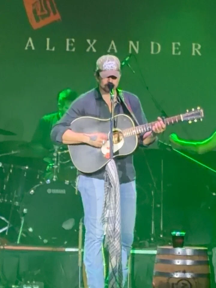 Re-energizing evening at the Port with @iamdallasalexander Wonderful to see song writers and performers speak truth through music.  We need more of that. 🙏🎸💕