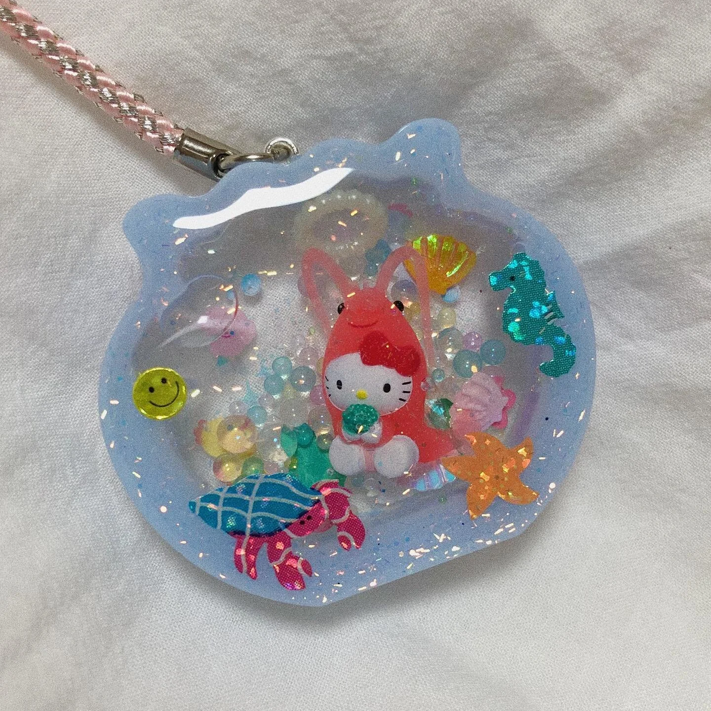 The 13th of September, 2021
🦐
Kitty in the fishbowl
💦
Kitty strap, Resin
#LM130921