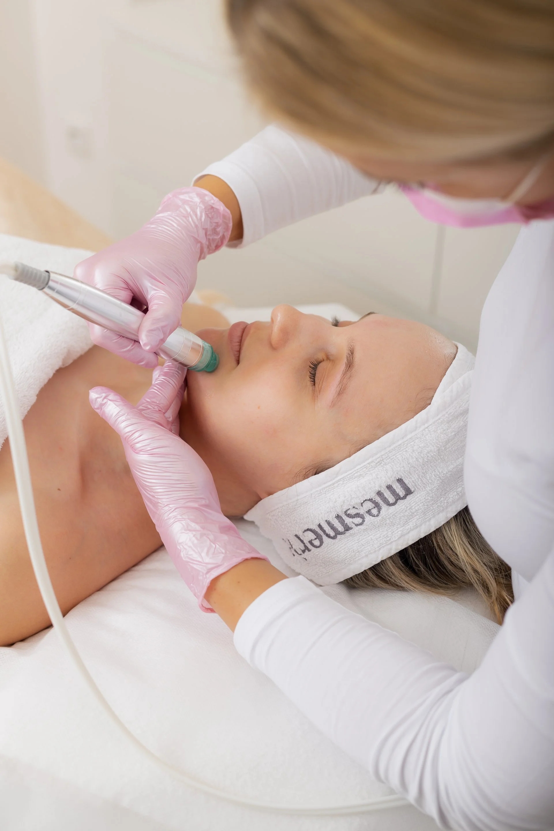 Brandové focení na web a sociální sítě kosmetického salónu Mon reve ve Slaném.