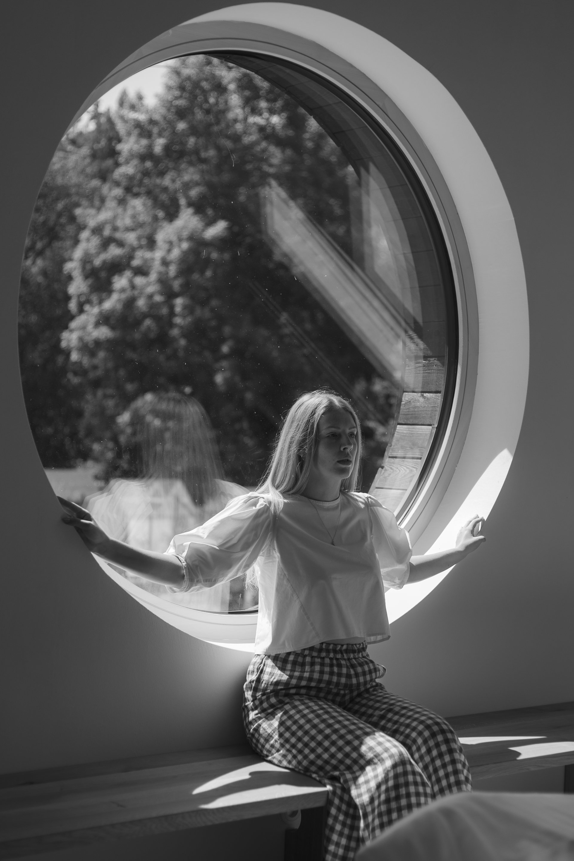 Fashion fotografie focené v rámci workshopu s fotografkou Barborou Gájovou pro českou módní značku Jolijoli