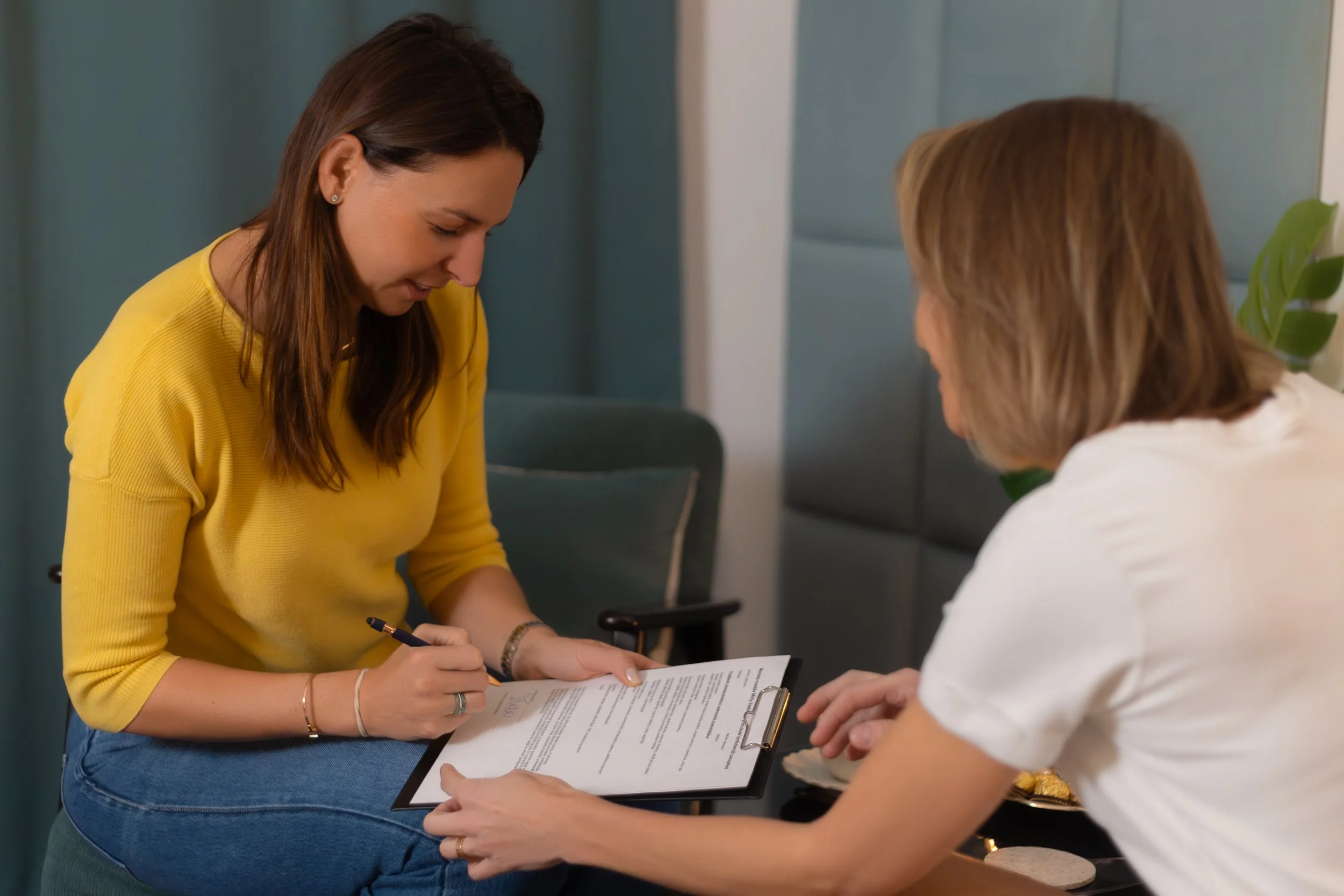 Brandové focení na web a sociální sítě masážního studia Monáda v Praze.