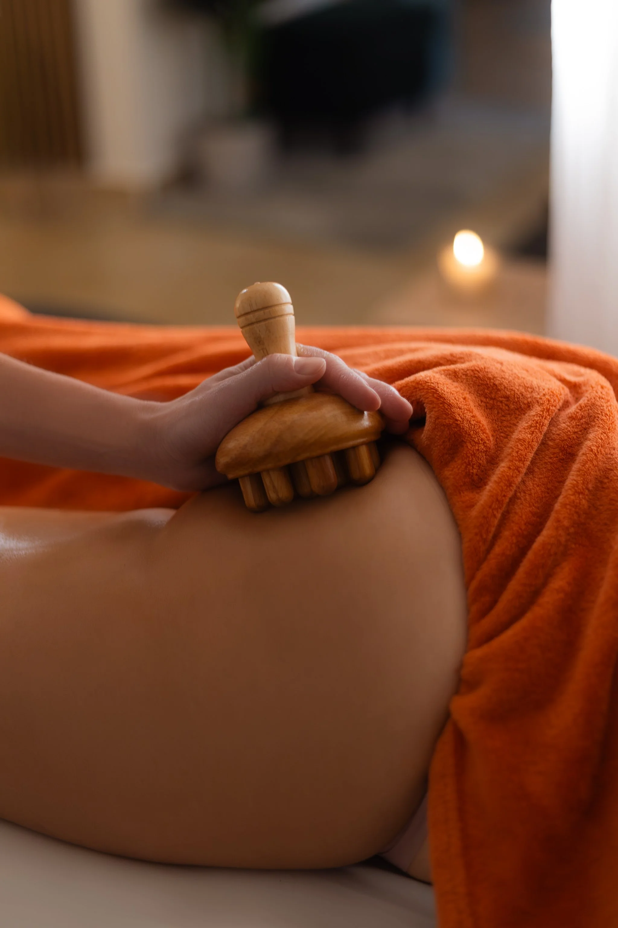 Brandové focení na web a sociální sítě masážního studia Monáda v Praze.