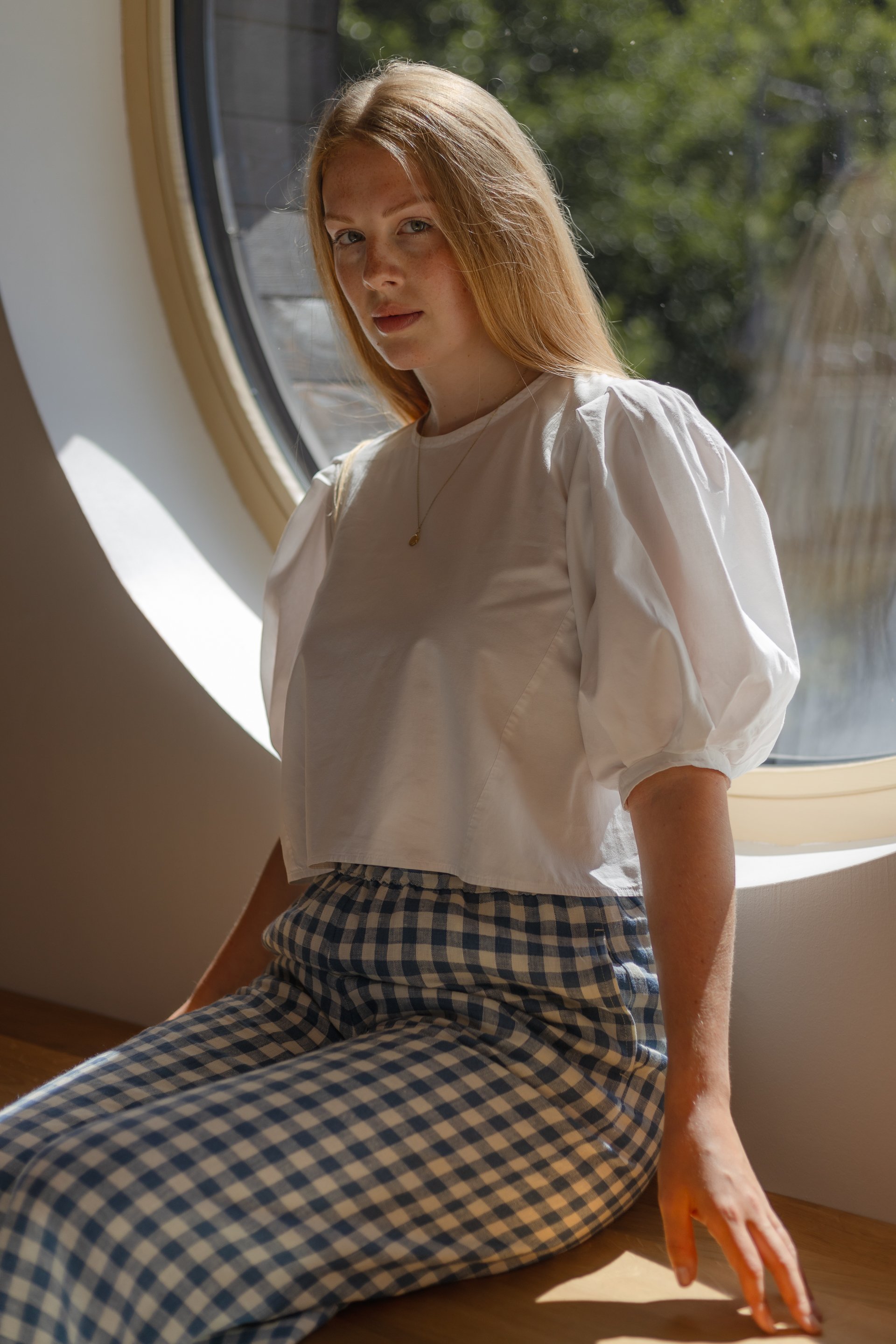 Fashion fotografie focené v rámci workshopu s fotografkou Barborou Gájovou pro českou módní značku Jolijoli