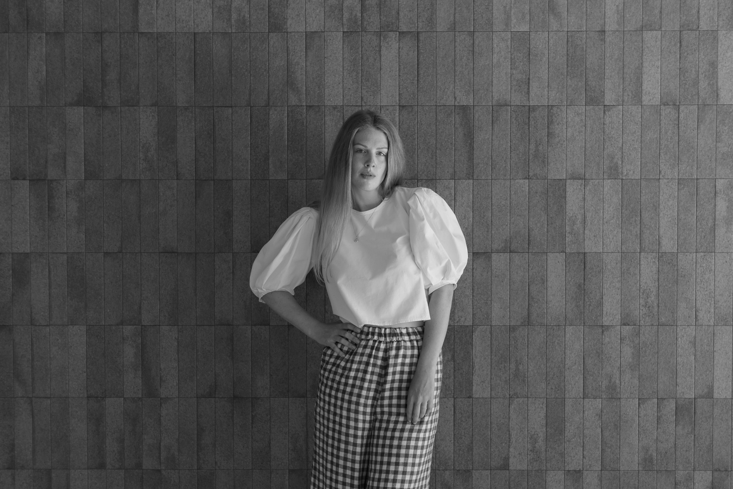 Fashion fotografie focené v rámci workshopu s fotografkou Barborou Gájovou pro českou módní značku Jolijoli