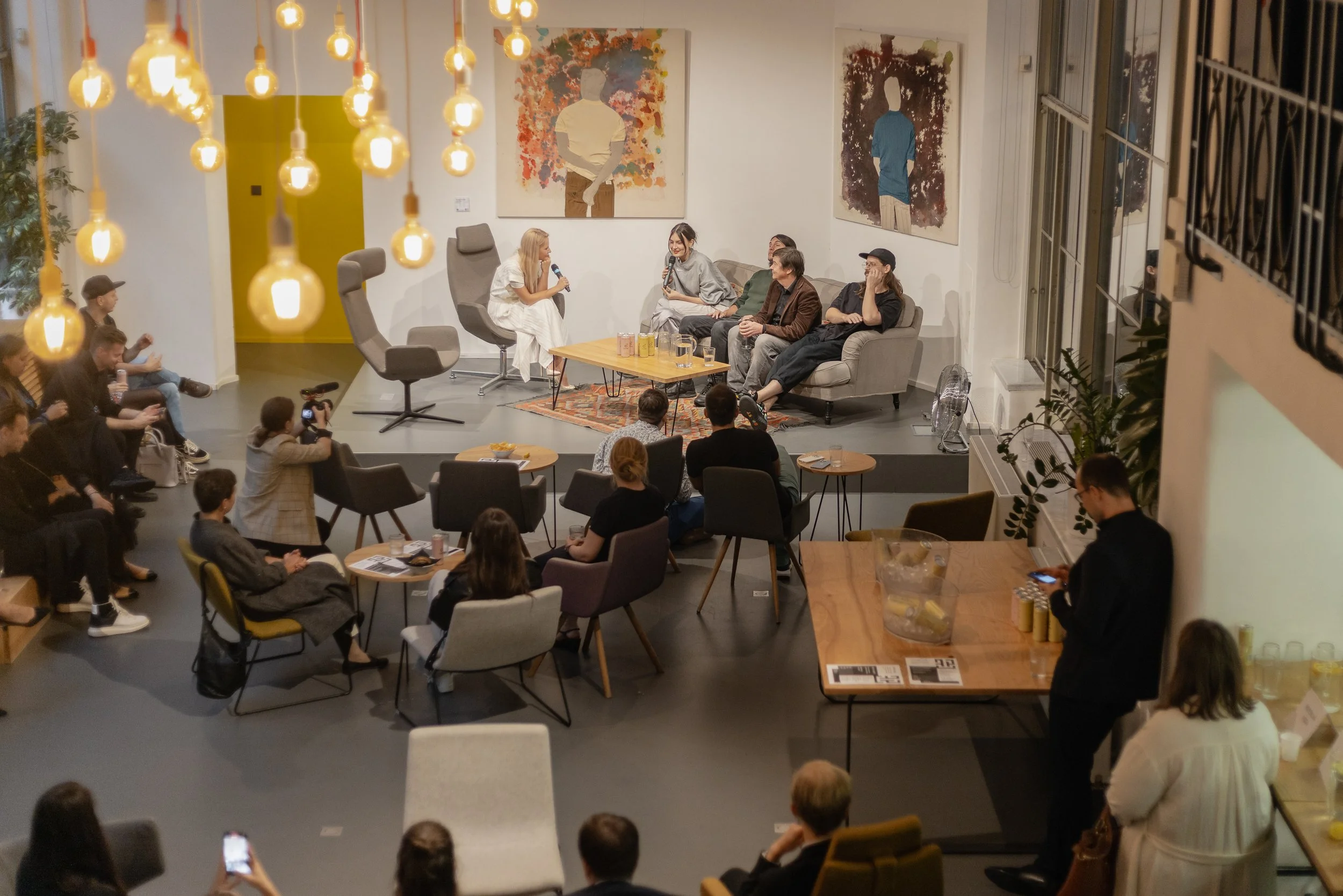 Focení eventu - zahájení vernisáže projektu Opero Art Part Club v Praze.