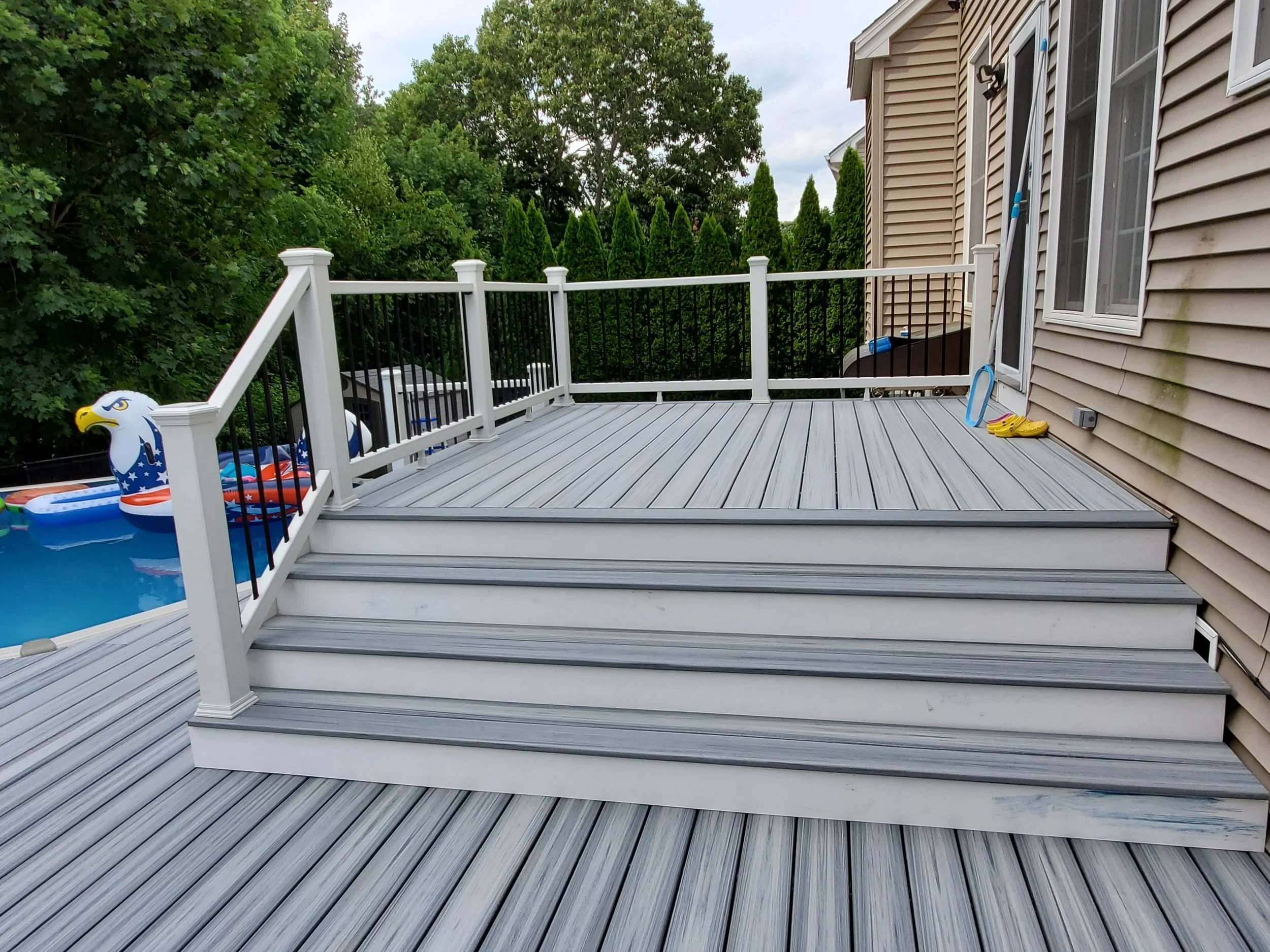 deck16.jpg