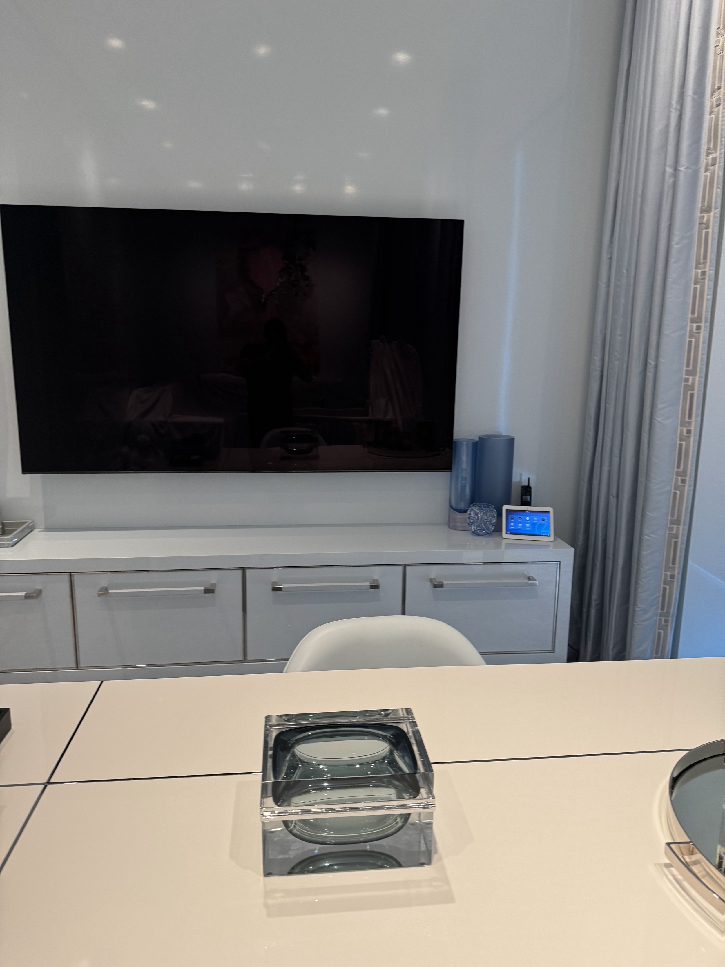 T4_Her_Office_1.jpg