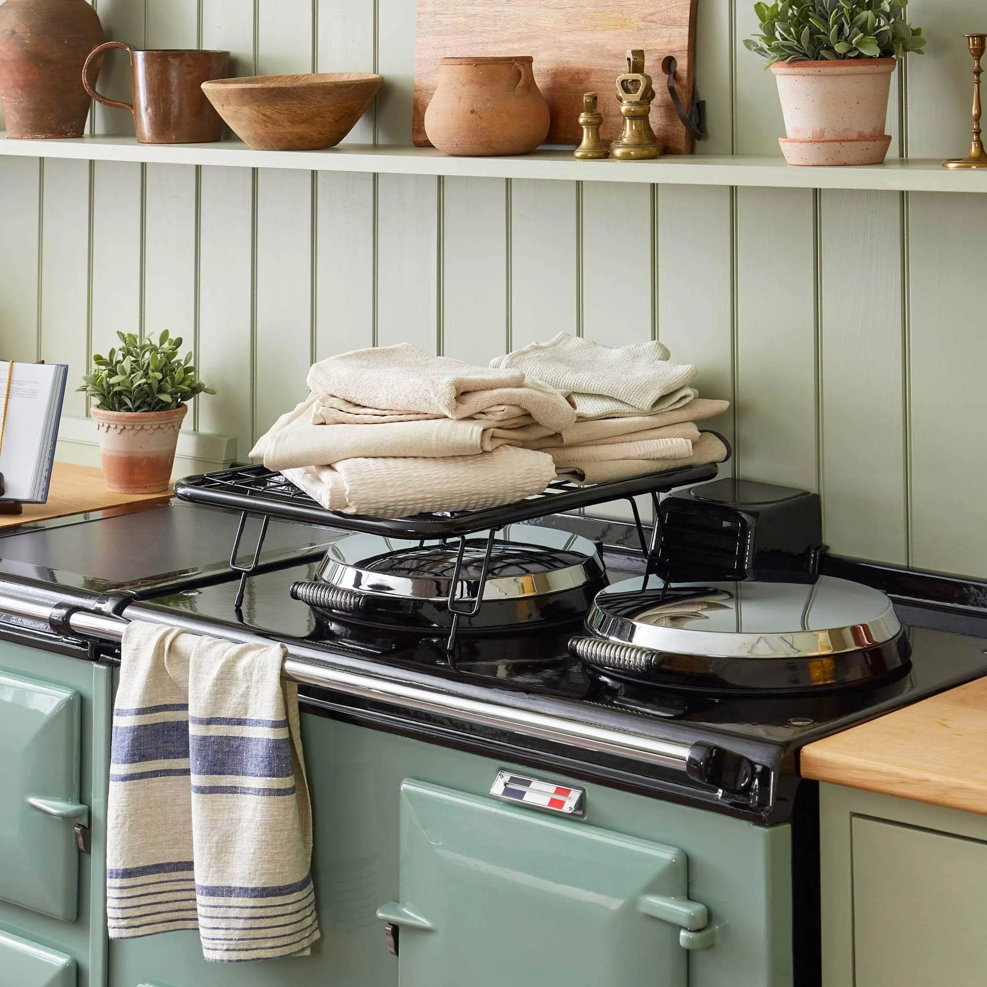 Available in the showroom! Blake &amp; Bull&rsquo;s traditional AGA drying rails and racks&mdash;your perfect partners for warm, efficient winter drying and a great Christmas gift for the AGA owner who has (almost) everything. 

Designed to work seam