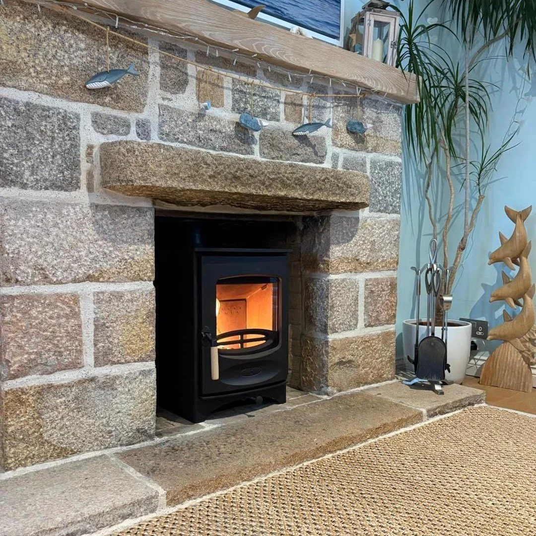 Small but perfectly formed, proof if you needed it that you don't need a huge space to house a stove. 

This @charnwoodstoves C-Four is the smallest model in the C-Series, but doesn't skimp on features with a large picture window, heat output between
