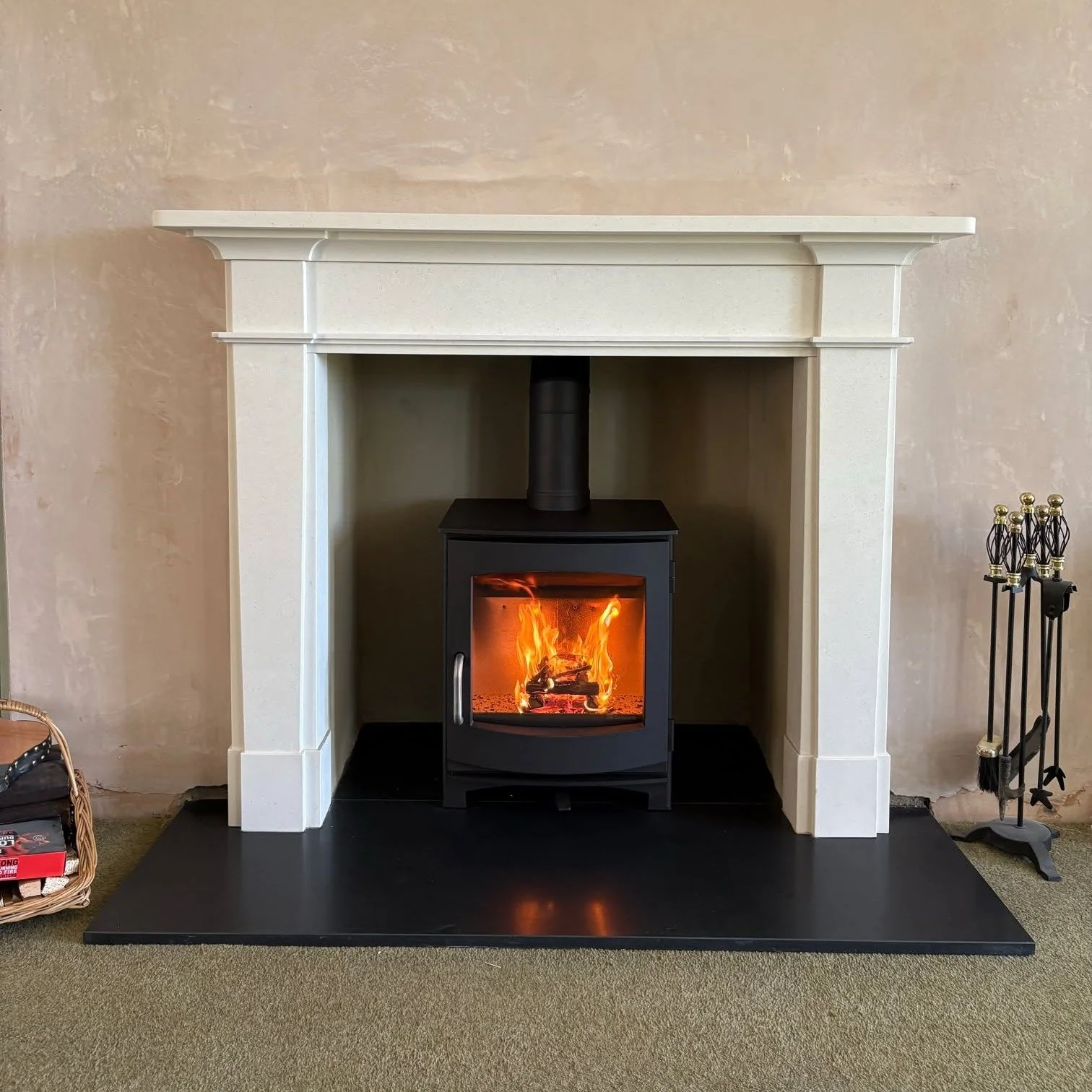 One of the things we love best is transforming a tired old fireplace into something brand new and beautiful. 

This client called on us to help reinvigorate their room, and we were happy to help! Swipe to see the before pic and the process! 

The gor
