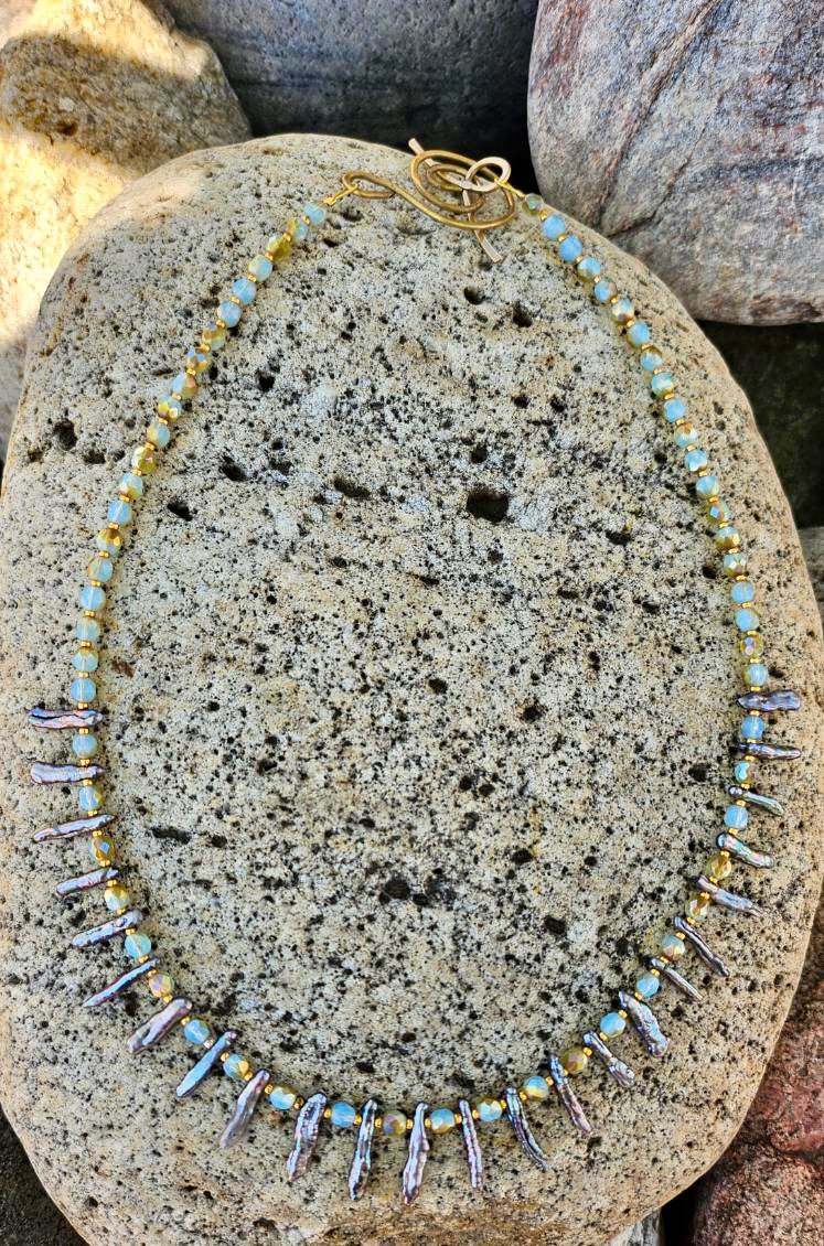 Ocean Icicle Pearl Choker Necklace