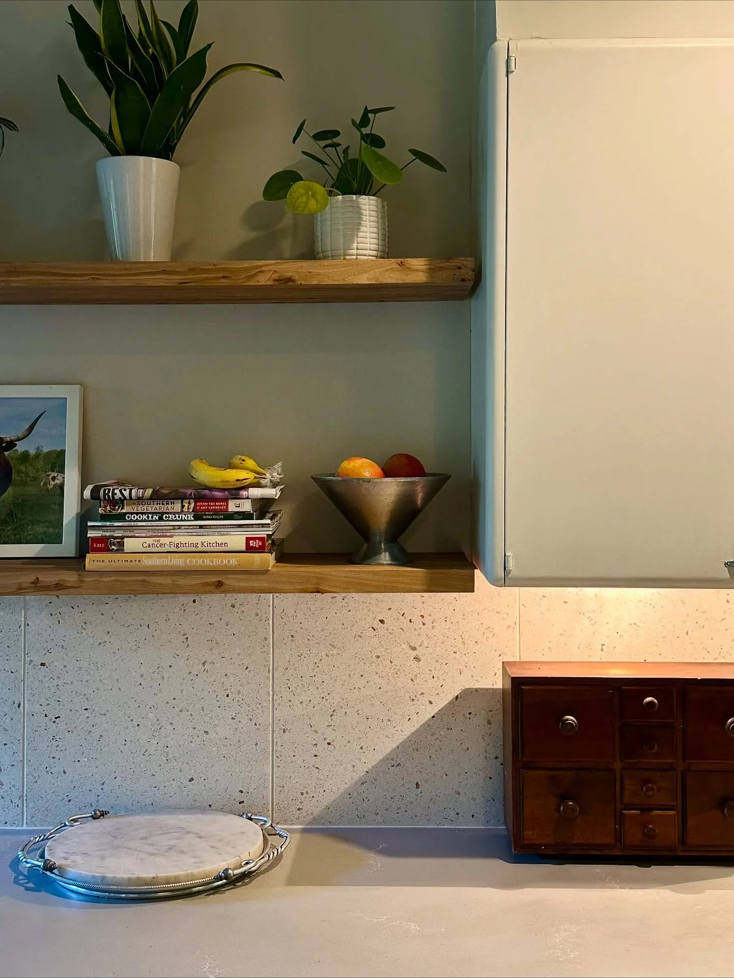 A modern kitchen makeover that preserves its vintage charm- and we are obsessed with the result!