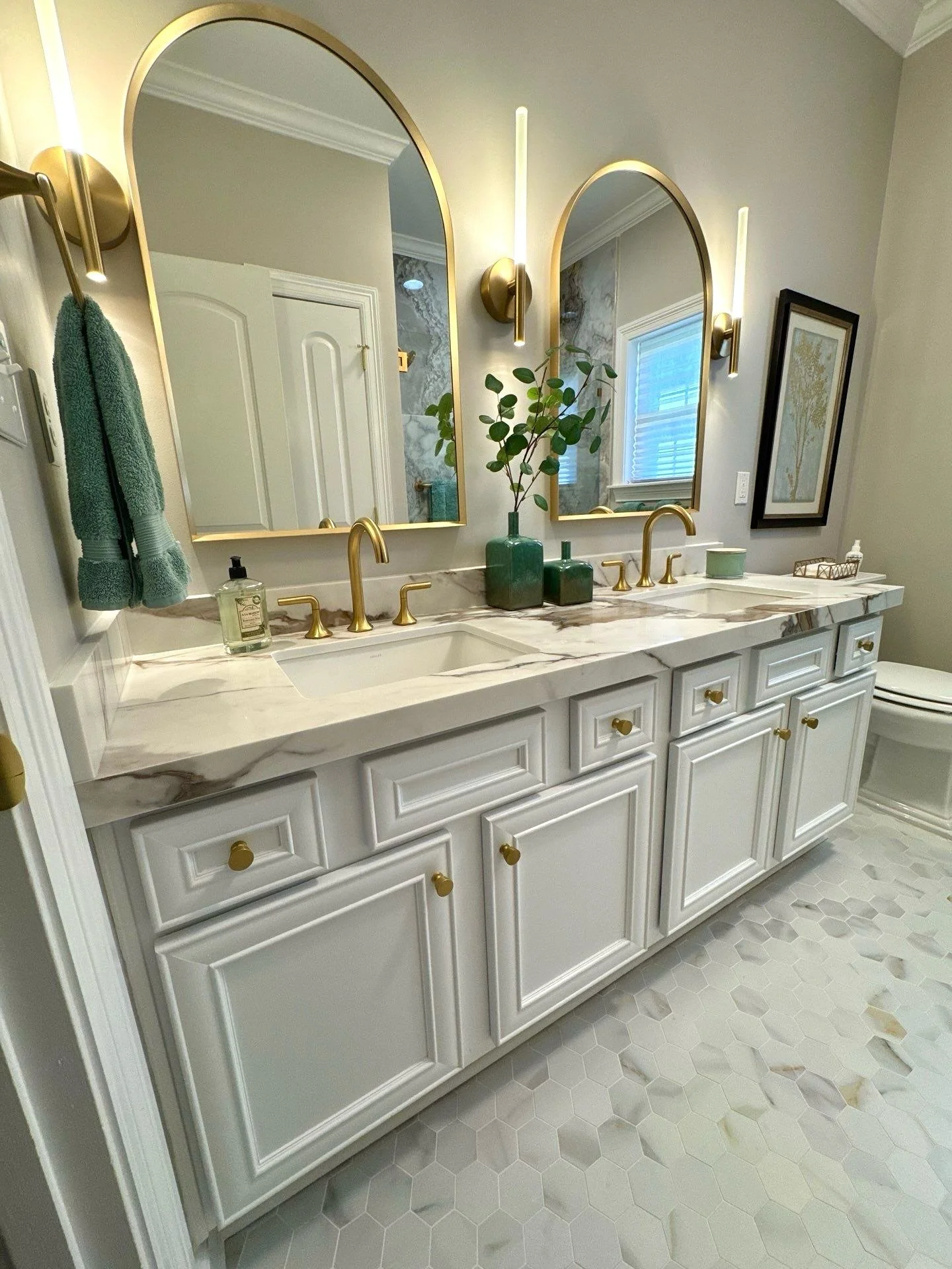 A blissful primary bathroom renovation