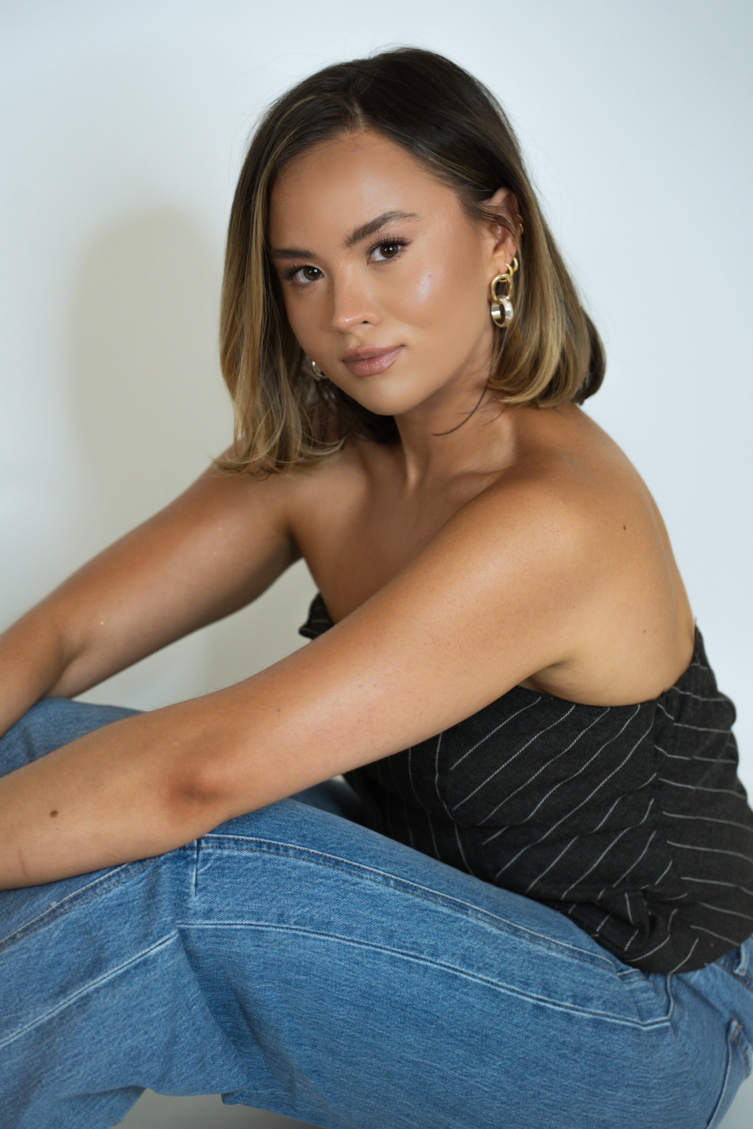 hand tied k-tip extensions, blonding, nyc blonde, highlights, balayage, pura luxe, new york hairstylist colorist