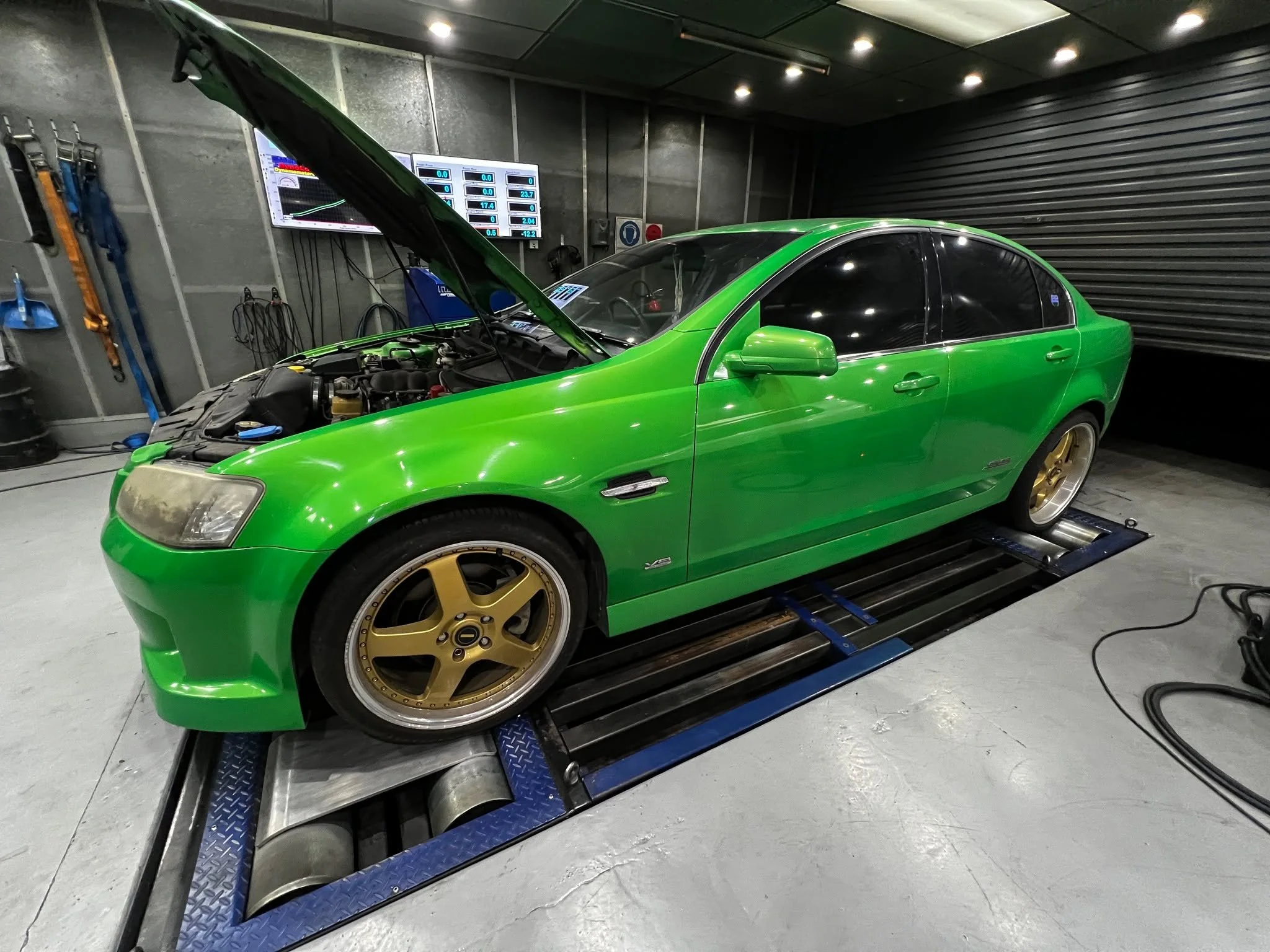 Nice clutch upgrade for the VE Commodore, then onto the rollers for a Harrop Engineering OTR and custom tune. If you want some Morpowa for your LS, call the office on 82642077.
 #morpowasa #gettingitdone #mptuned #holden #morpowasouthaustralia #LS #m