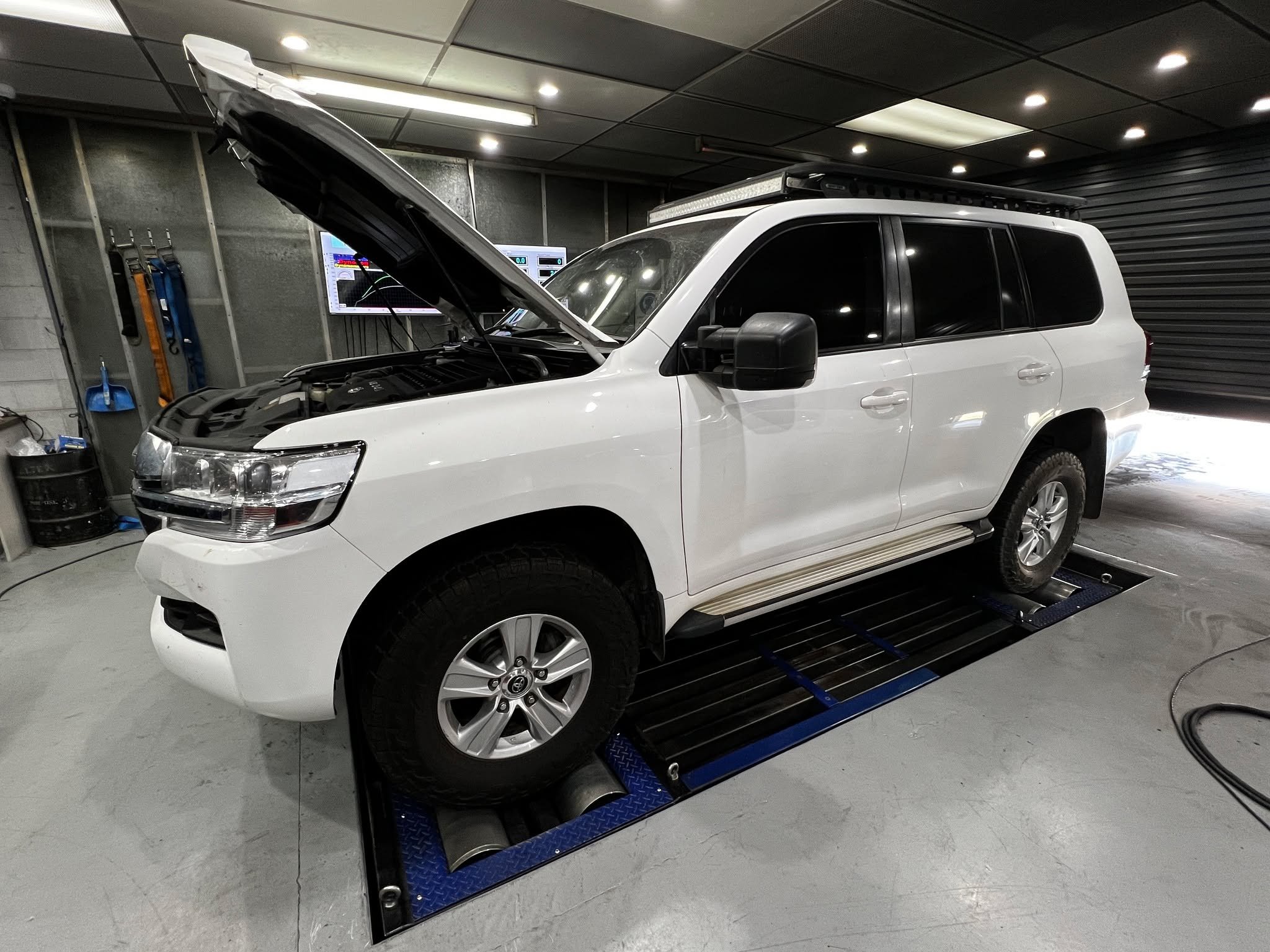 A previously tuned 200 series Landcruiser came in for a check up and report and we found that the tune had some more in it, as well as wanting the Transmission sorted out for torque control. We got to work with getting the new full custom dyno calibr