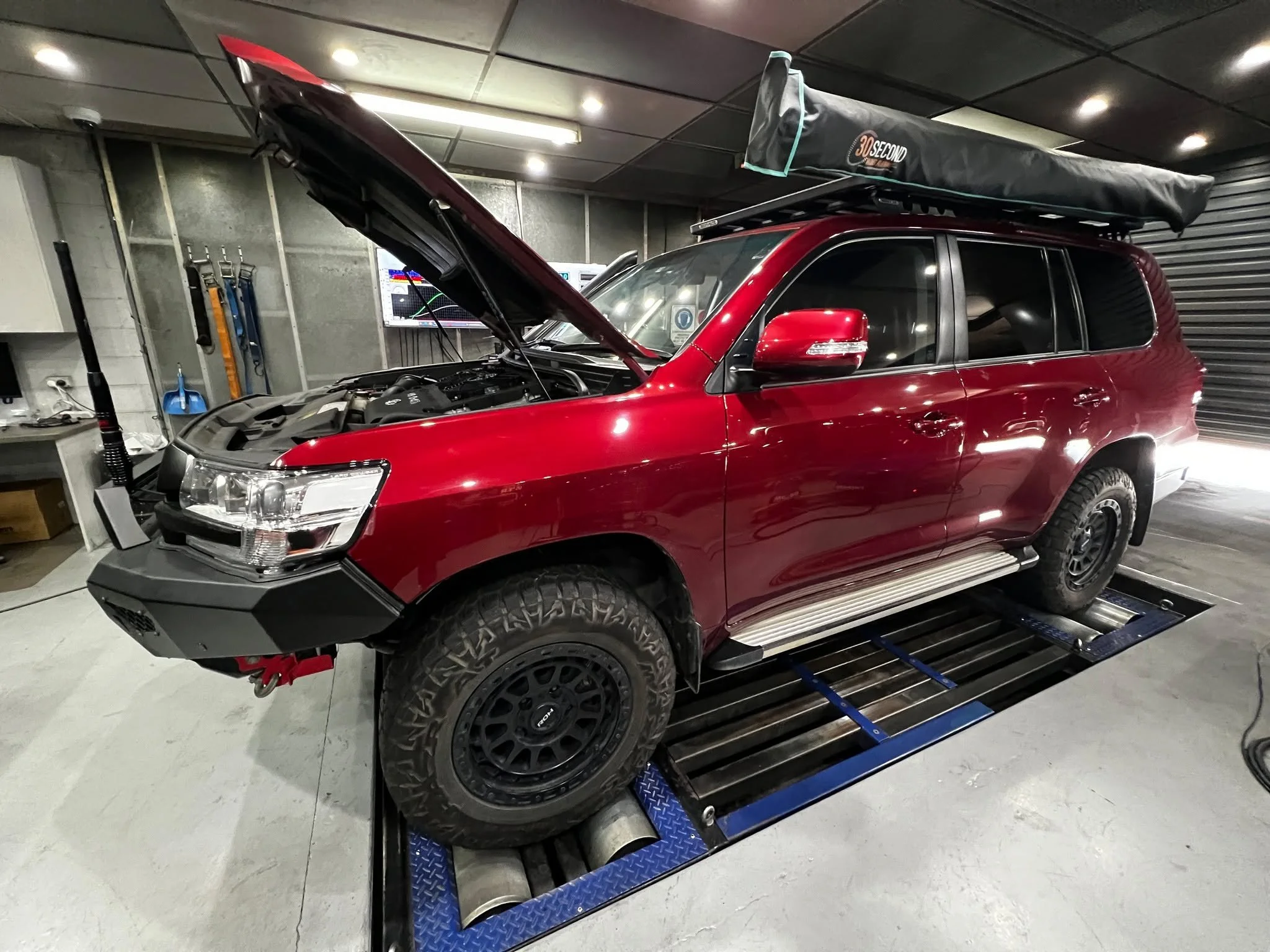 Another cracker 200 Series Landcruiser getting sorted on the rollers after Rhys got all the upgrades fitted in the workshop. 
💥Exhaust
💥Twin intercooler fan kit
💥Air box
💥Custom Engine calibration
💥Custom Transmission Calibration with lock ups
I
