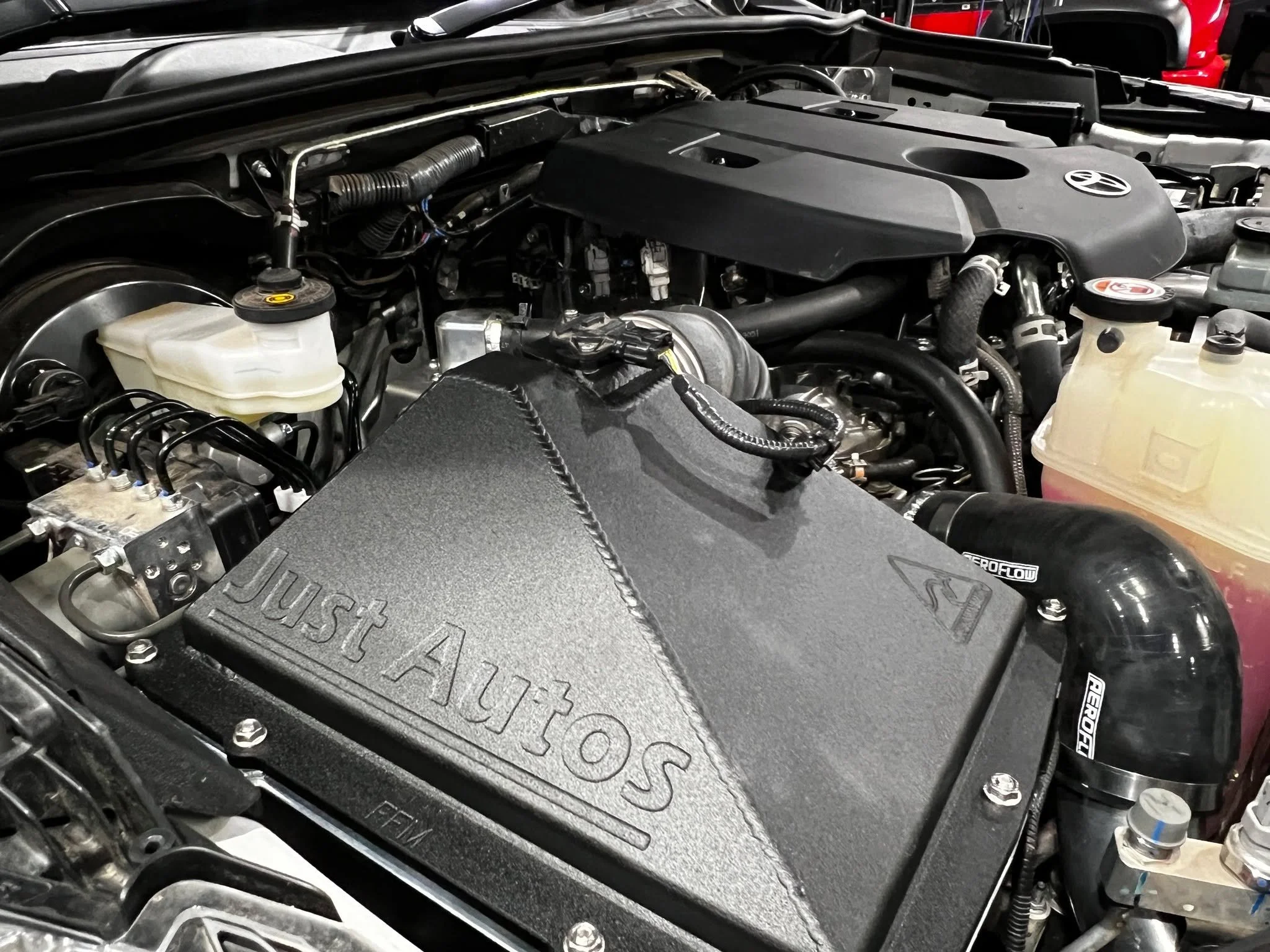 Some more Just Autos N80 Hilux Packages getting all sorted by the Morpowa team. This GR Sport came in for the Full monty Package 2.
👊Air Box
👊Exhaust
👊Custom Engine with Multimap
👊Easy lock transmission tune
If you want to get the ultimate upgrad