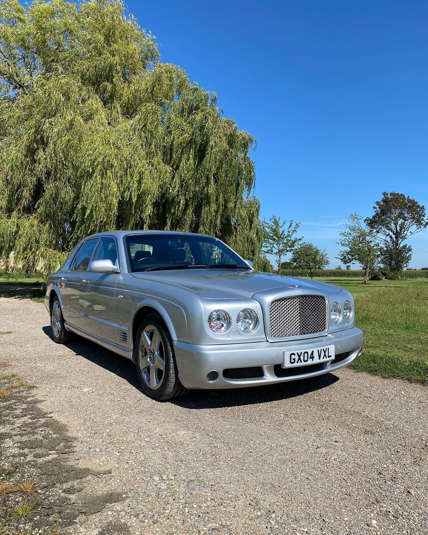 A true collectors item&hellip;

Had the pleasure of taking care of a few bits on this gorgeous 2004 #bentleyarnarge a while back, from a bumper scuff to a tight bonnet gap and a little bit of corrosion to deal with on the bootlid. 

Absolute #luxury 