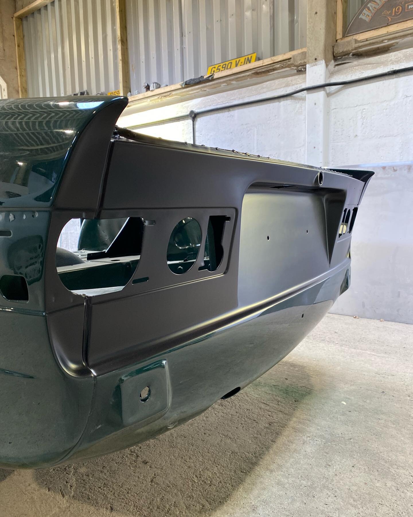 So close to finishing this one off, so nearly there&hellip;

Satin black sprayed on the hinges  and rear end of this newly restored Triumph TR6 as per factory specification! 
 
Really finishes it off, brings this wonderful little car to life! 

#triu
