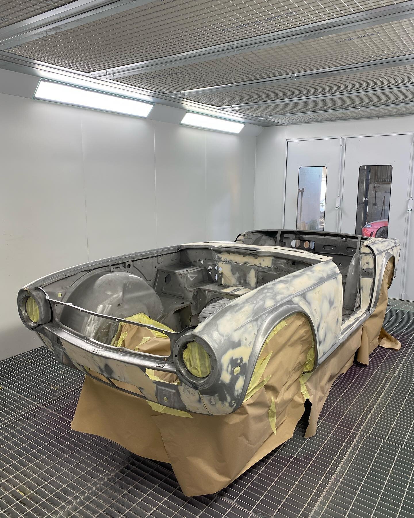 All sealed and primed&hellip;

After a few long weeks of preparation work this gorgeous #TriumphTr6 is now in epoxy primer. 

We will now begin rubbing down the epoxy primer and assessing every inch of the car to insure it&rsquo;s perfect before our 