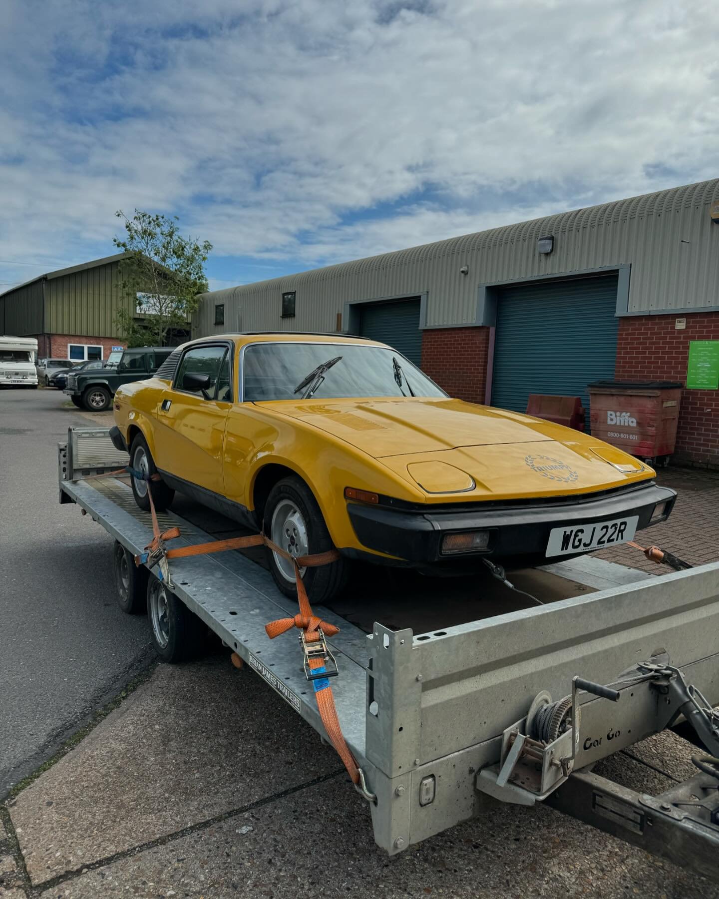 I&rsquo;ve detected a very pretty #TR7, guesses below if you know what local tv show this car featured in&hellip; a #ConcoursClassics mug and pen or two are on the line 🤓

This one we collected and delivered to our clients storage facility, part of 
