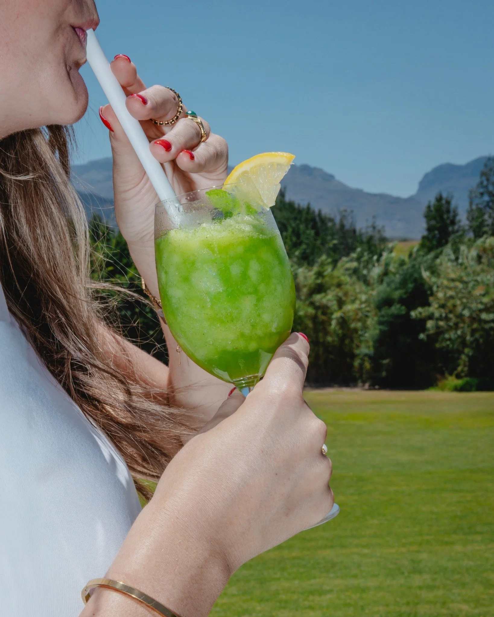 Fresh, summery, and absolutely necessary 🍹
When the mountains are this beautiful and the cocktails are this good, you know you're exactly where you need to be. Summer at Festa just hits different.
Swing by for sundowners this weekend &ndash; the law