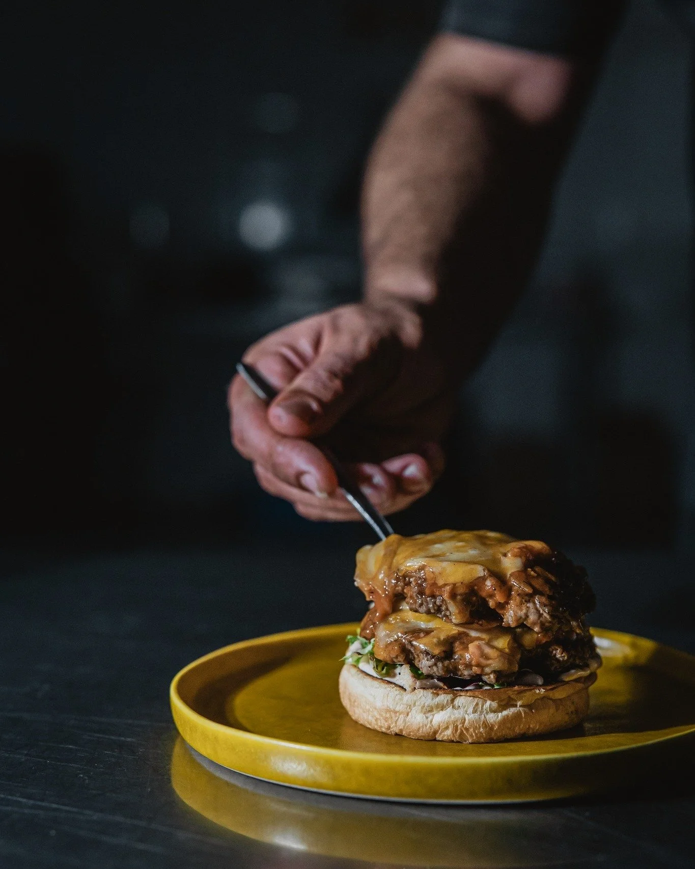 Swipe to deconstruct our burger 👉

Cult classics, family favourites and crowd pleasers really don't get better than this. Our salivating burgers start from R130 and there's something for everyone: from beef to pork and a no meat burger for the veget