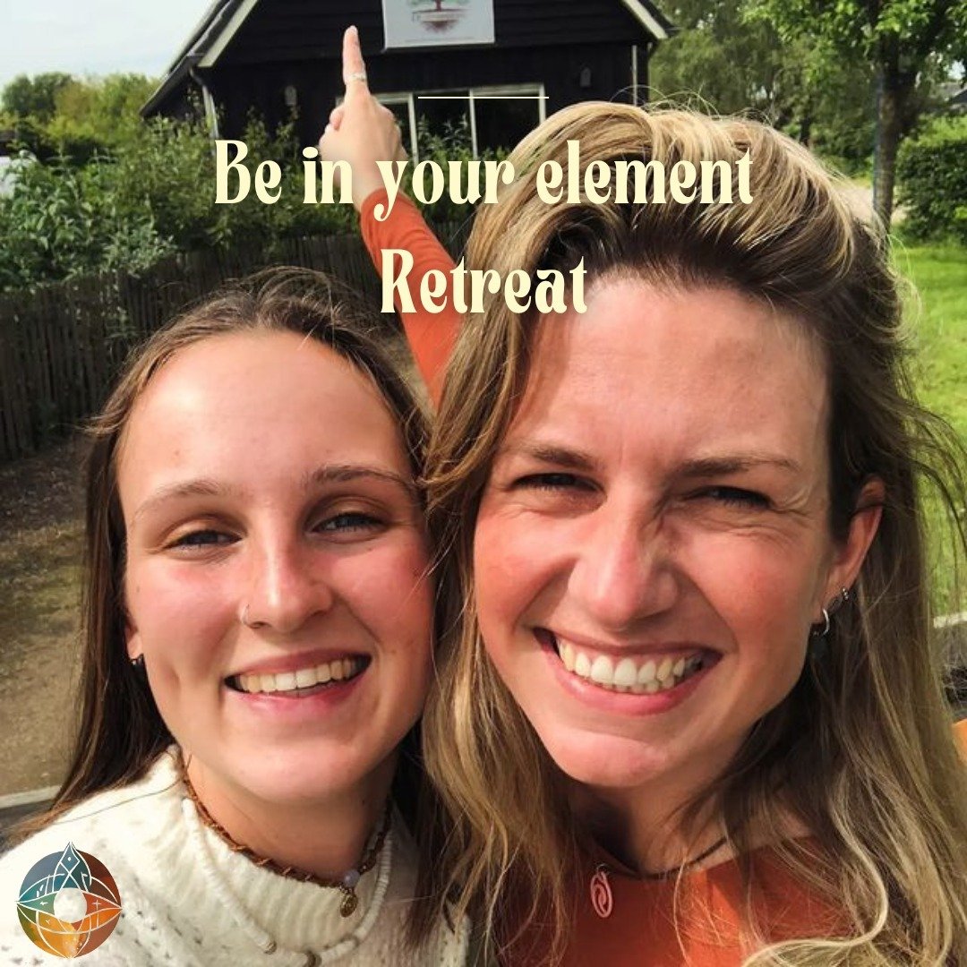 Als er &eacute;&eacute;n retraite is die niet mag ontbreken op Het Retraitehuys is het @beinyour.element wel! 🧘🏼

Links Soof, rechts Marissa organiseren dit jaar de tweede editie van Be in your element met als thema vuur 🔥 

In Nederland kennen wi