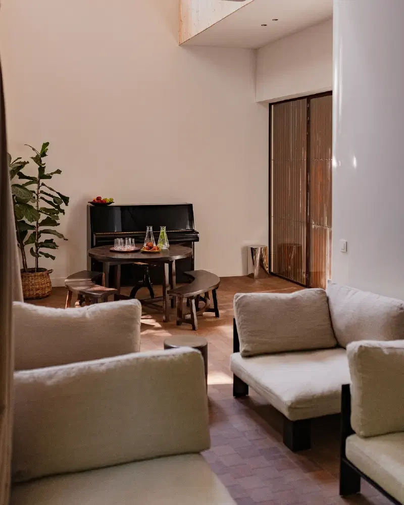 Lounge.webp