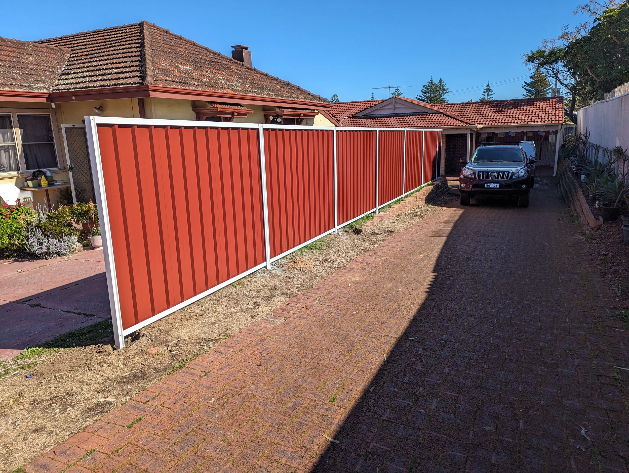 Replace Fence and Retain with Aliblocks Beaconsfield 2023 After 4.jpg