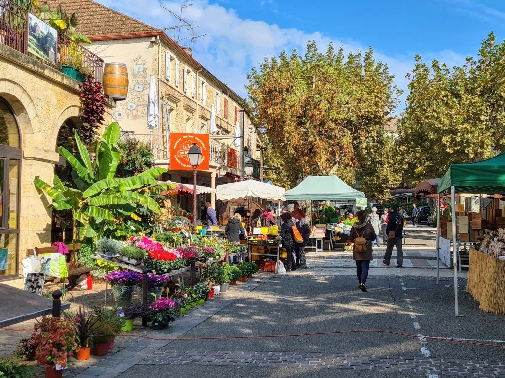 Visit local markets and villages in Southern France on our yoga retreat.