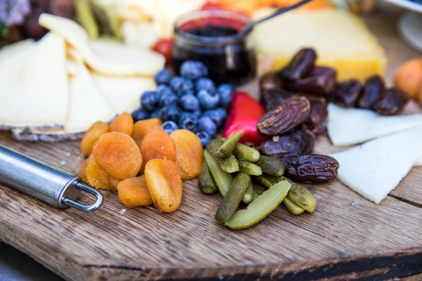 Our grazing boards have a range of seasonal additions like fresh and dried fruits to create a great mix with cheeses and meats.
Image @corrinatoughphotography #foodismemories#shanetoughcatering#weddingcaterer#weddingfoodhandmade#weddingcateringfrance